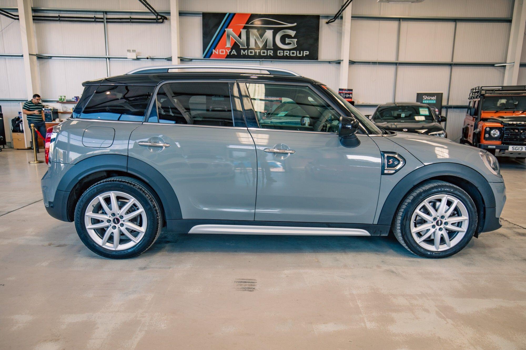 Mini Countryman view 22
