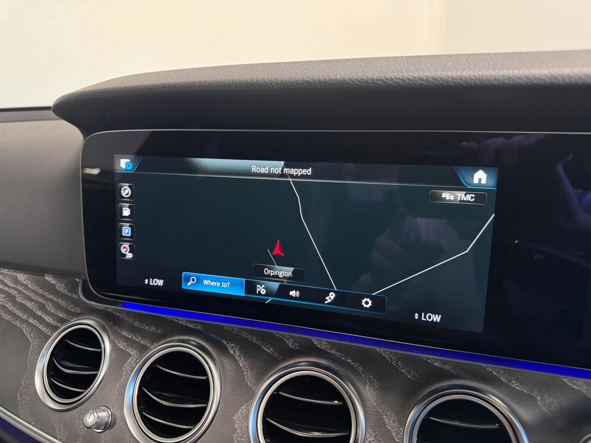 Mercedes-Benz E-Class view 9