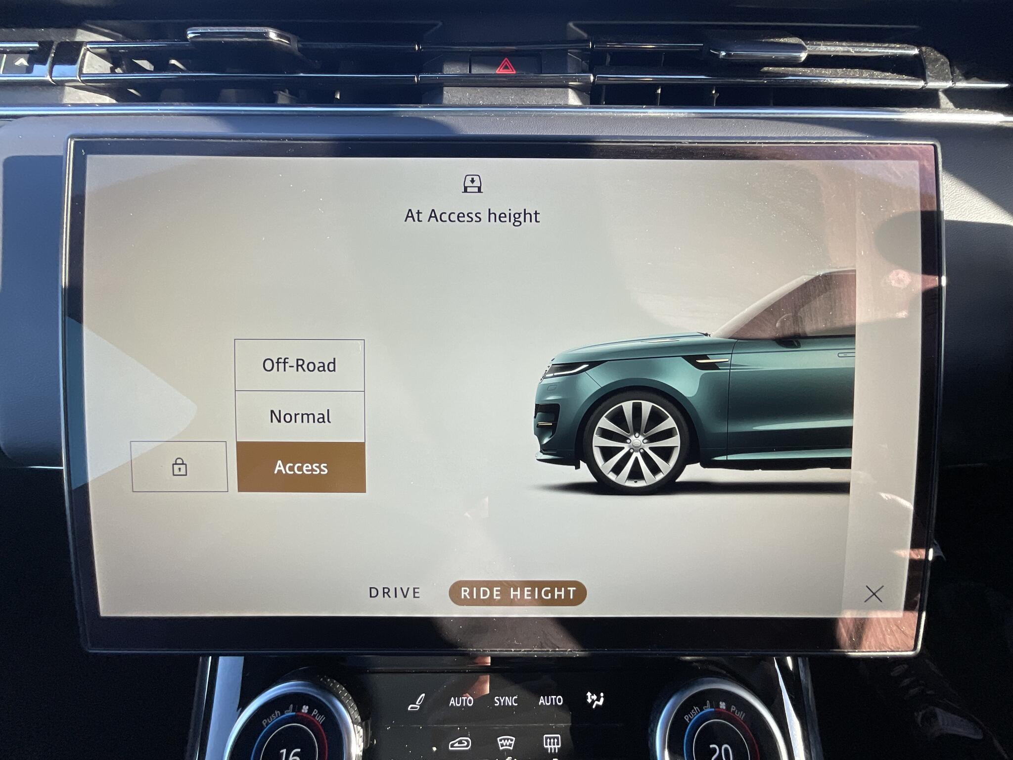Land Rover Range Rover Sport view 28
