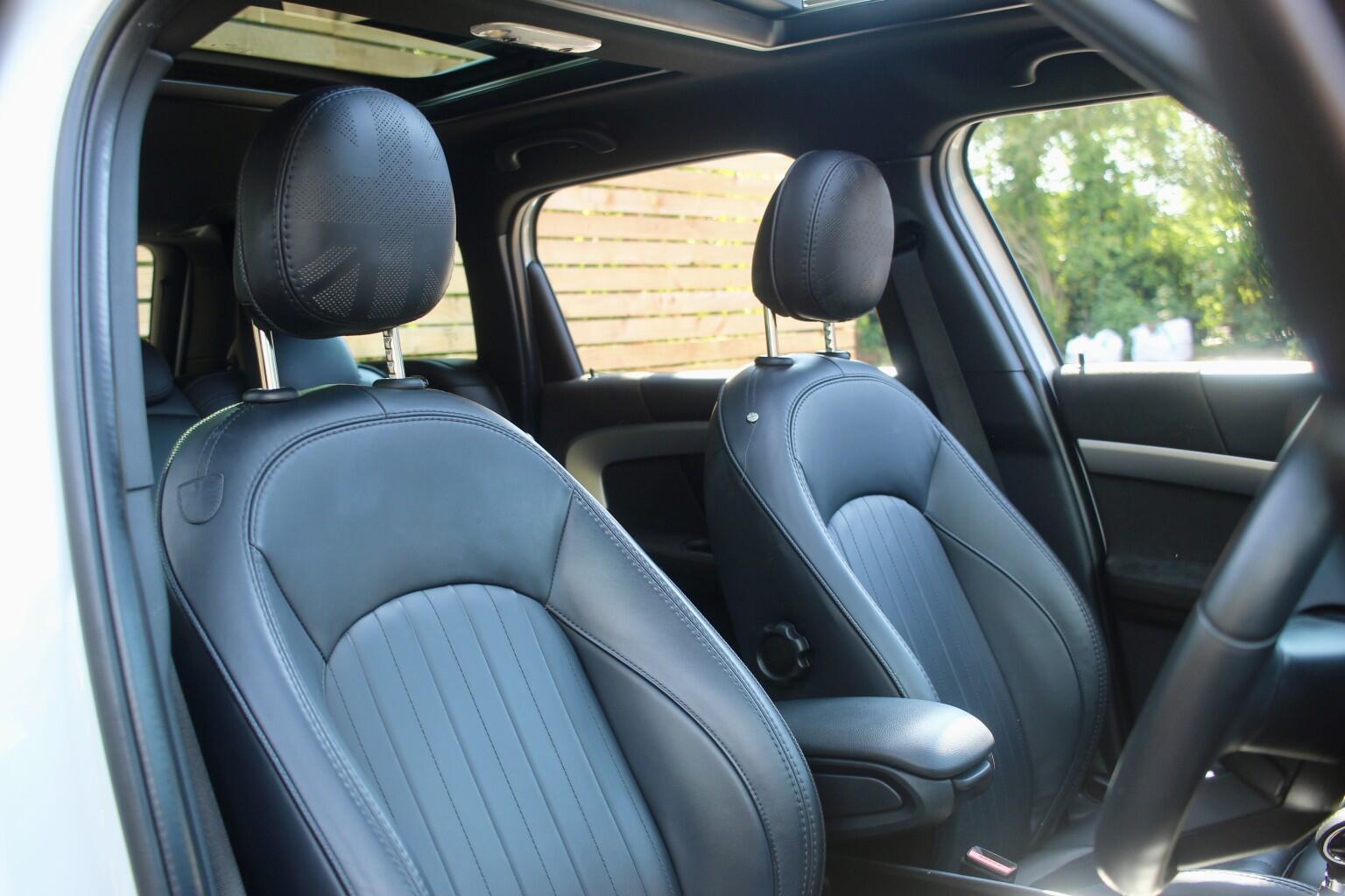 Mini Countryman view 9