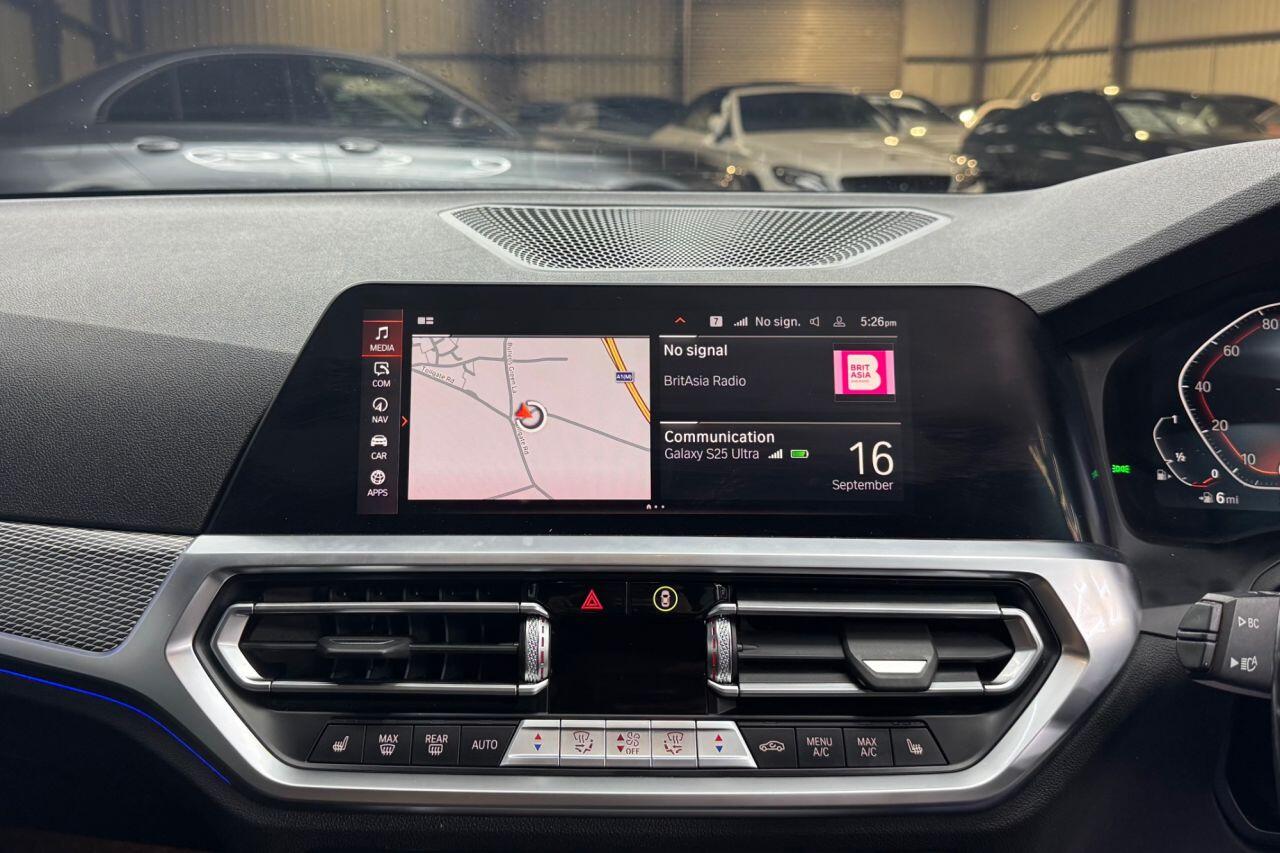 BMW 3 Series view 20