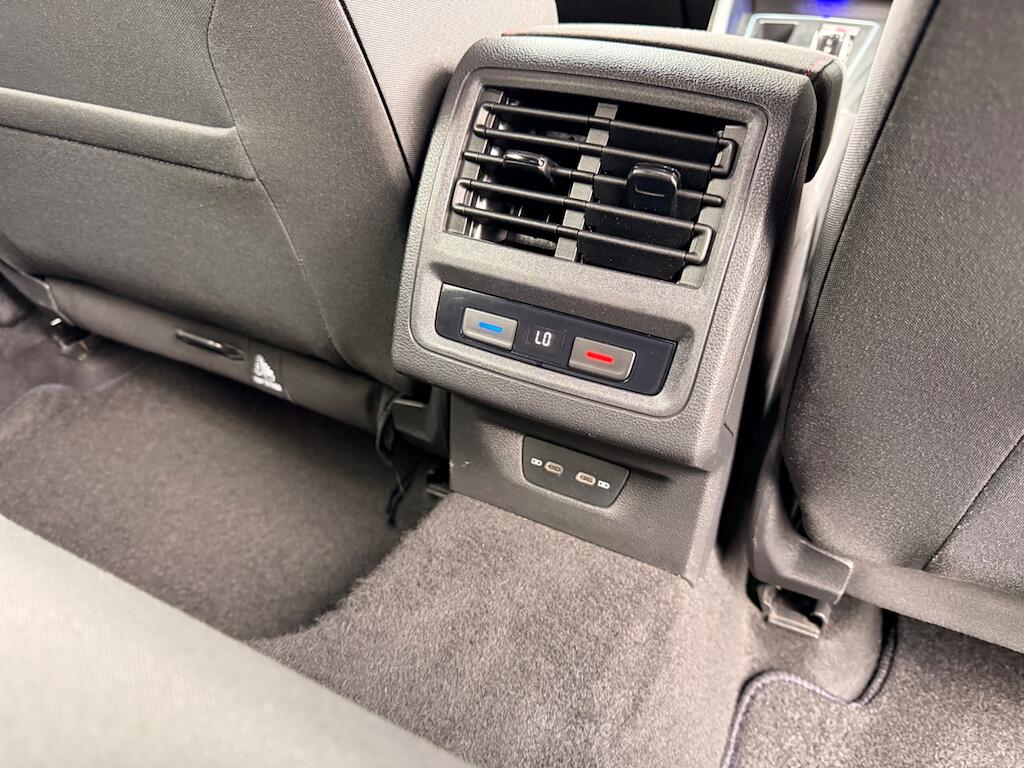 Volkswagen Golf view 31