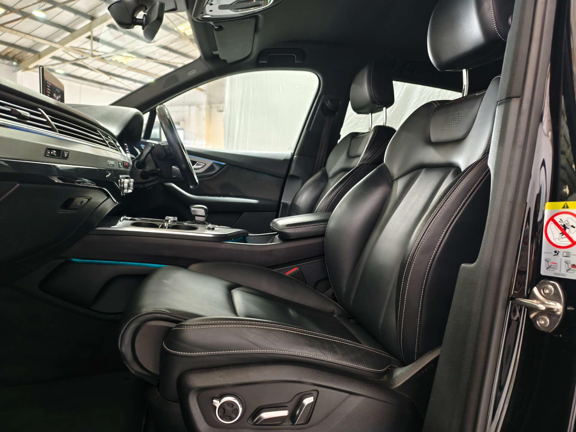Audi SQ7 view 55