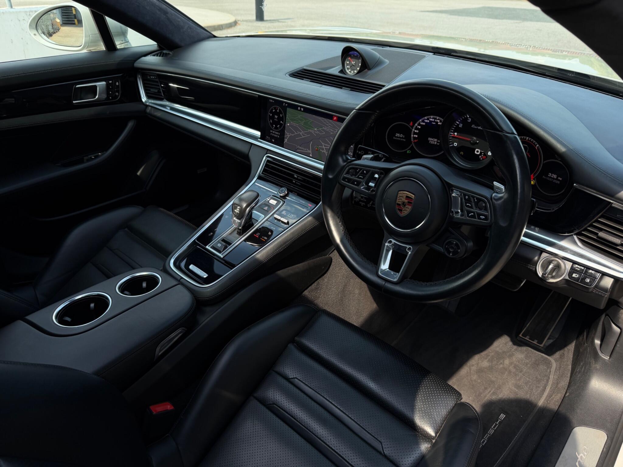 Porsche Panamera view 13