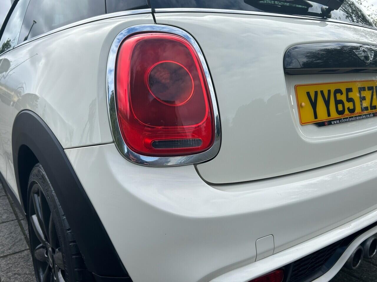Mini Hatch view 15