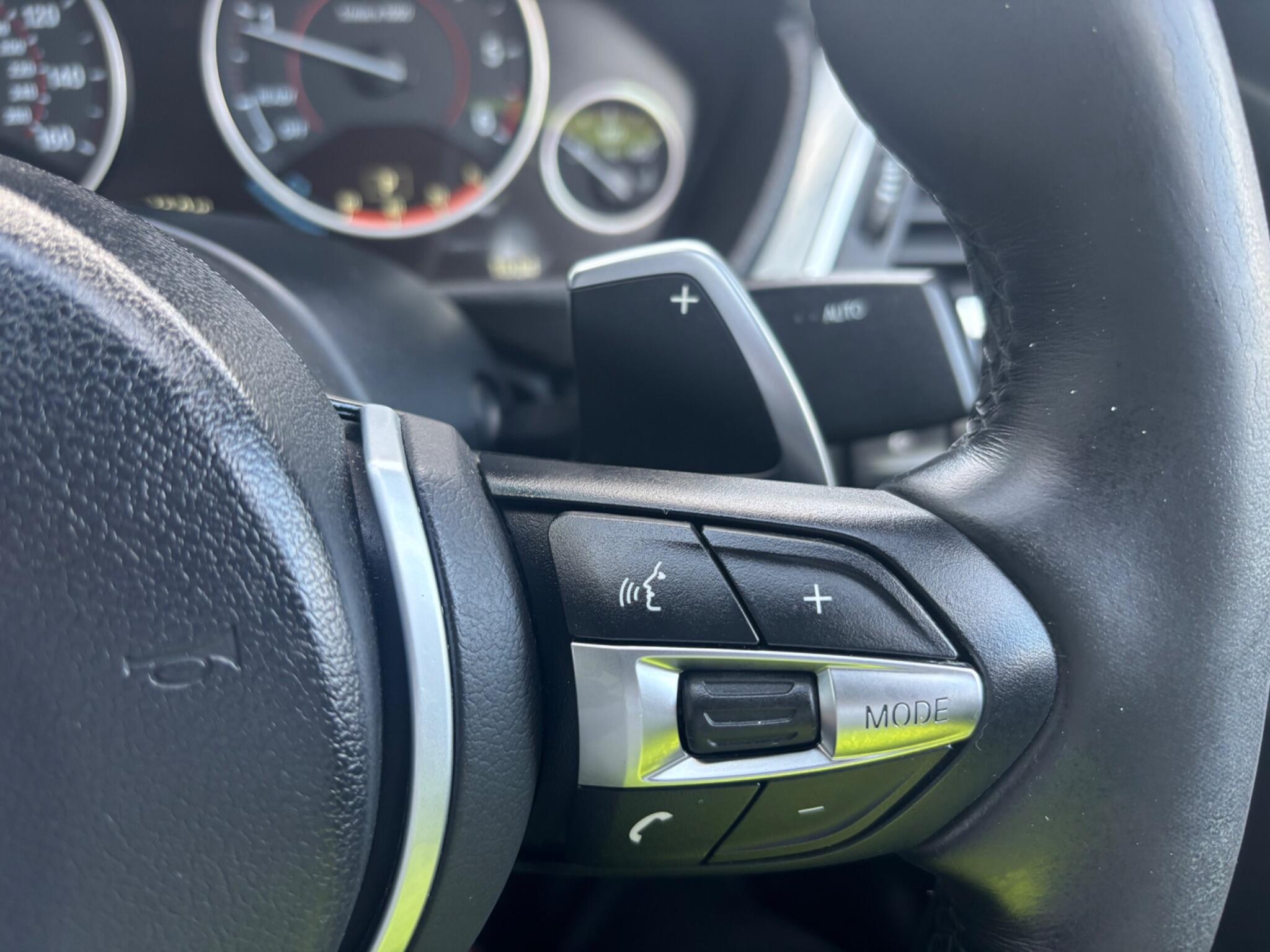 BMW 3 Series view 18
