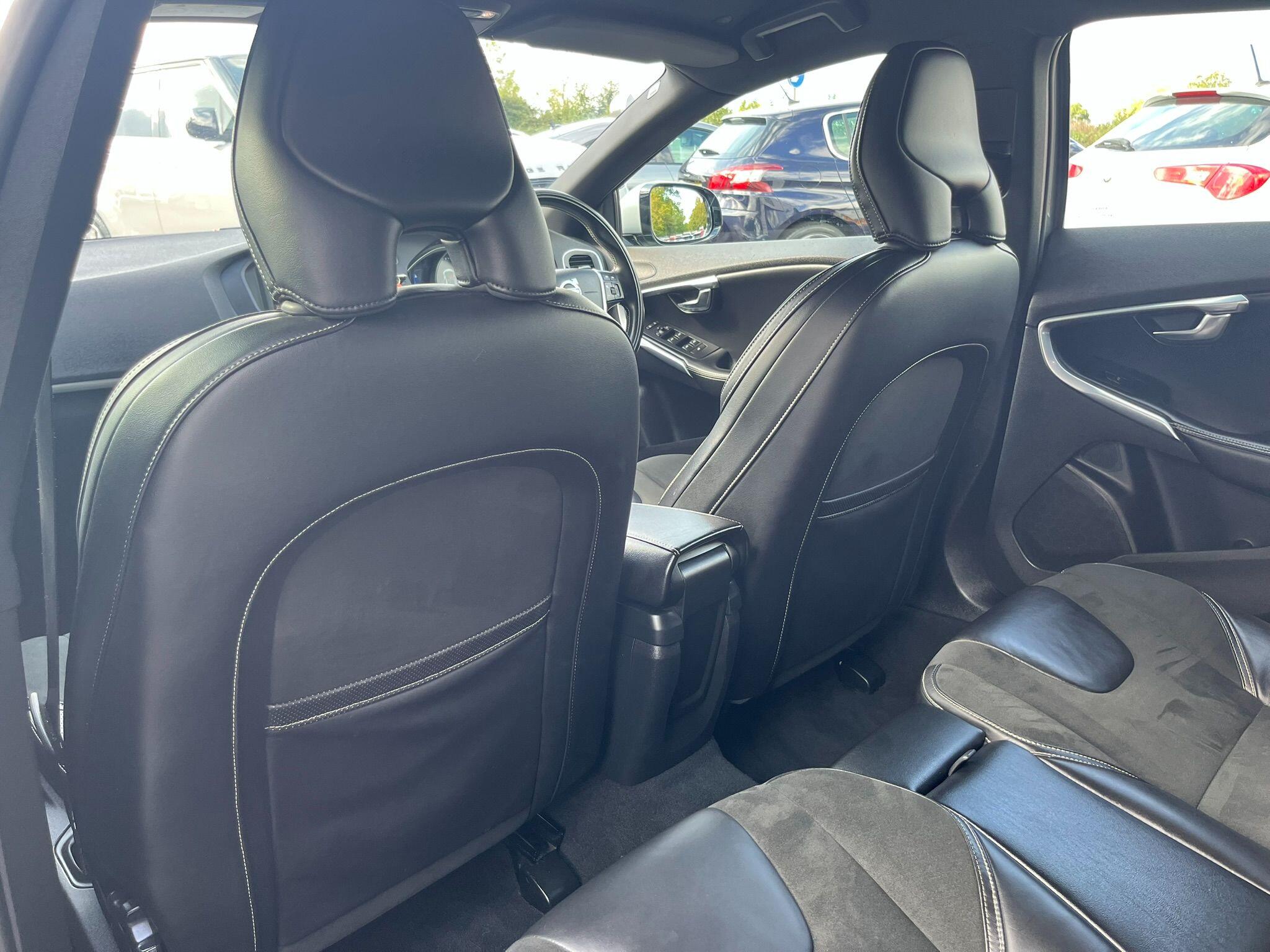 Volvo V40 view 29