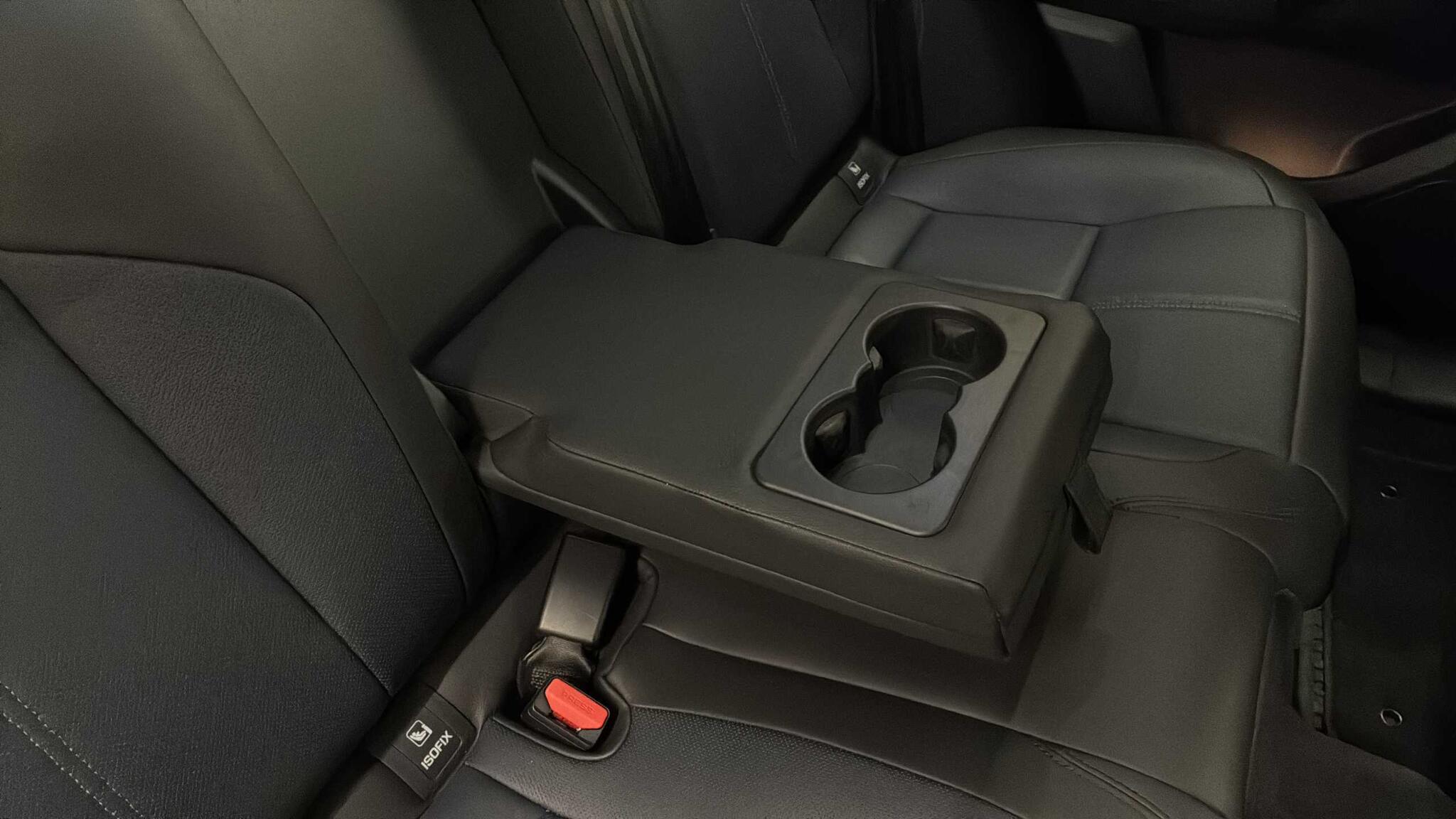 Land Rover Range Rover Velar view 31