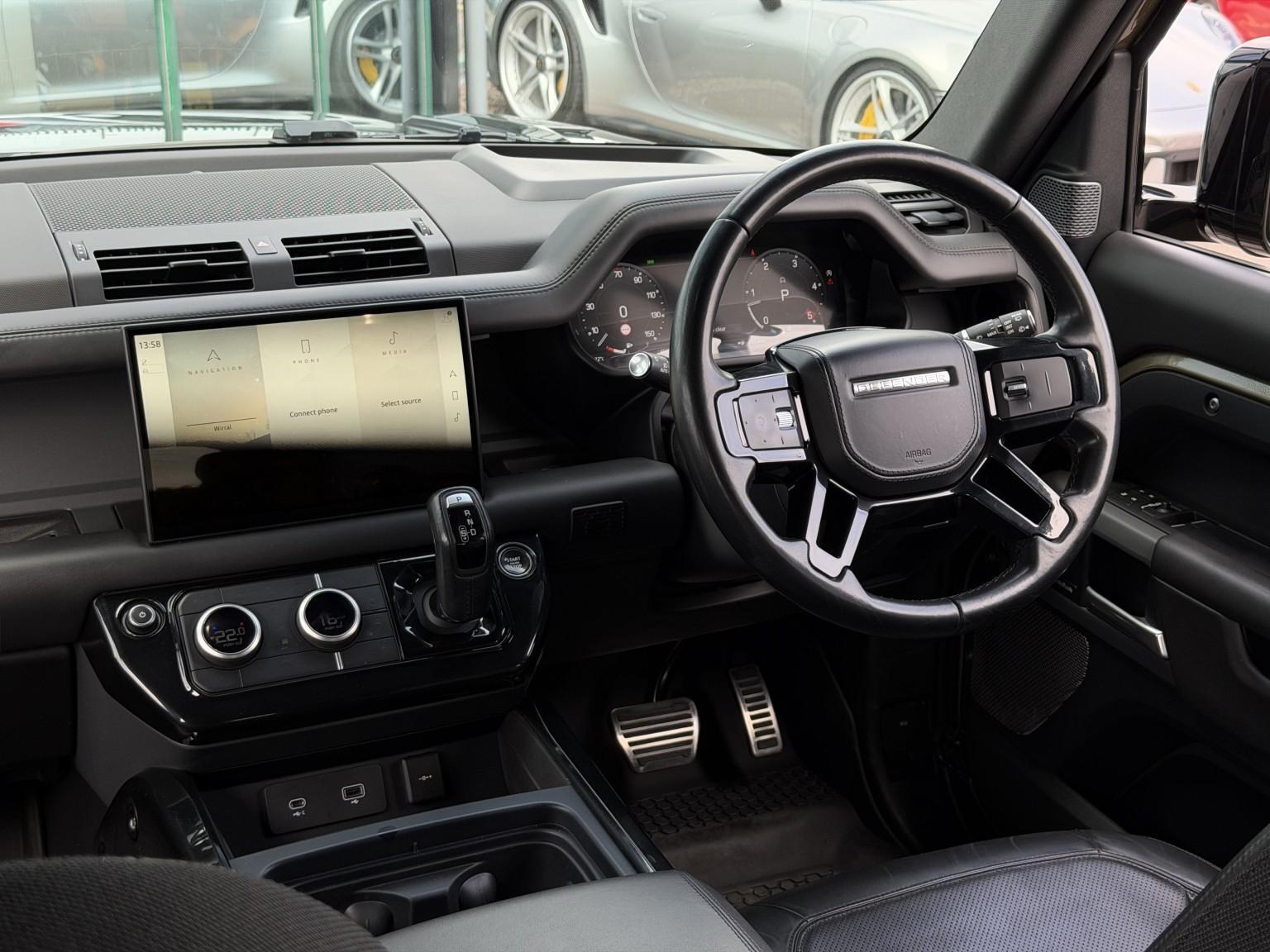 Land Rover Defender view 3