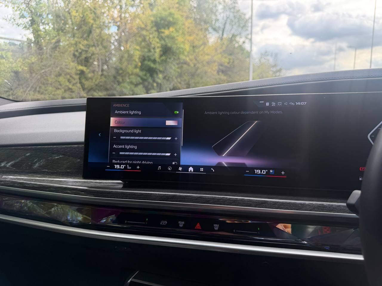 BMW 7 Series view 66