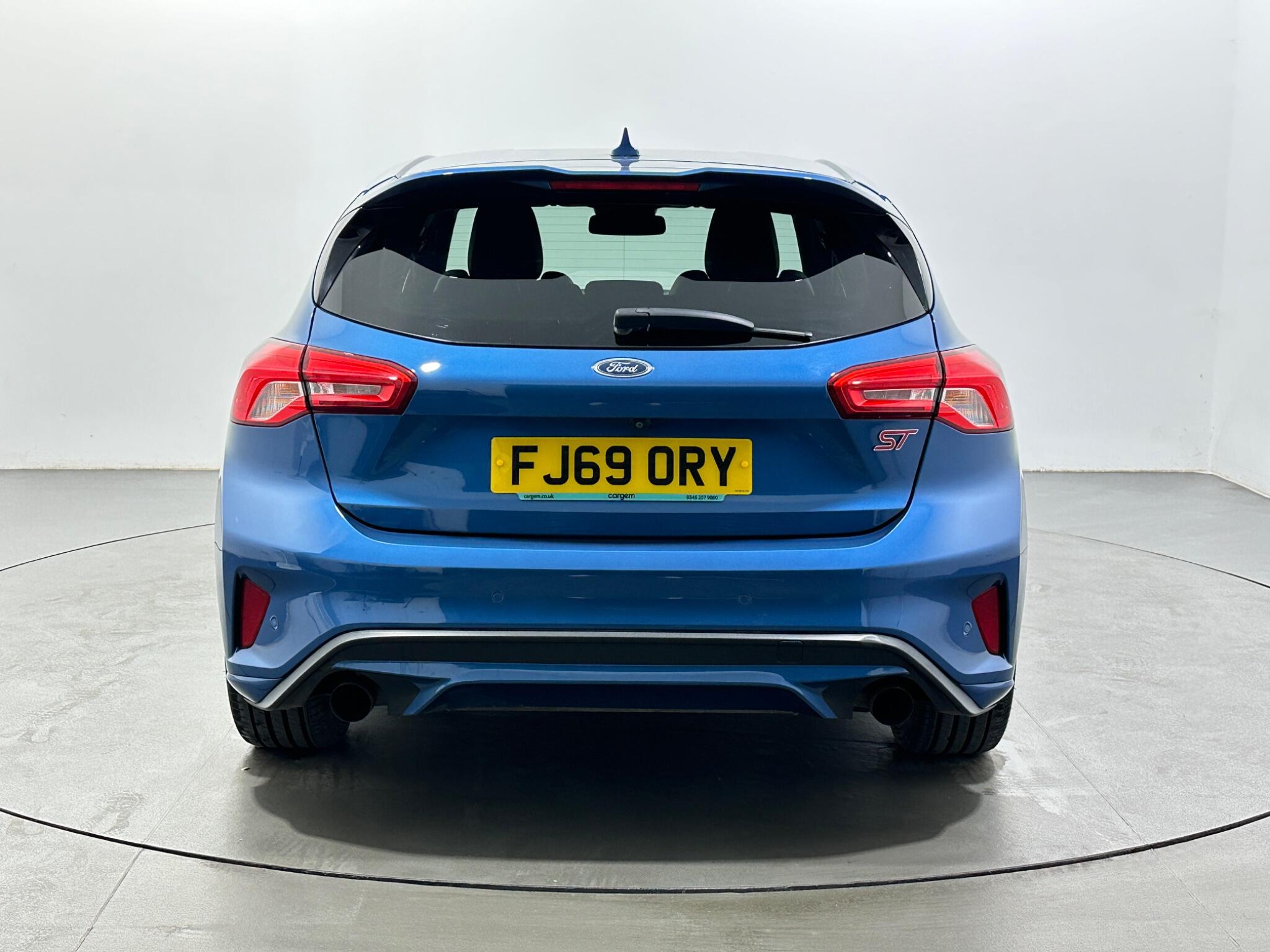 Ford Focus view 7