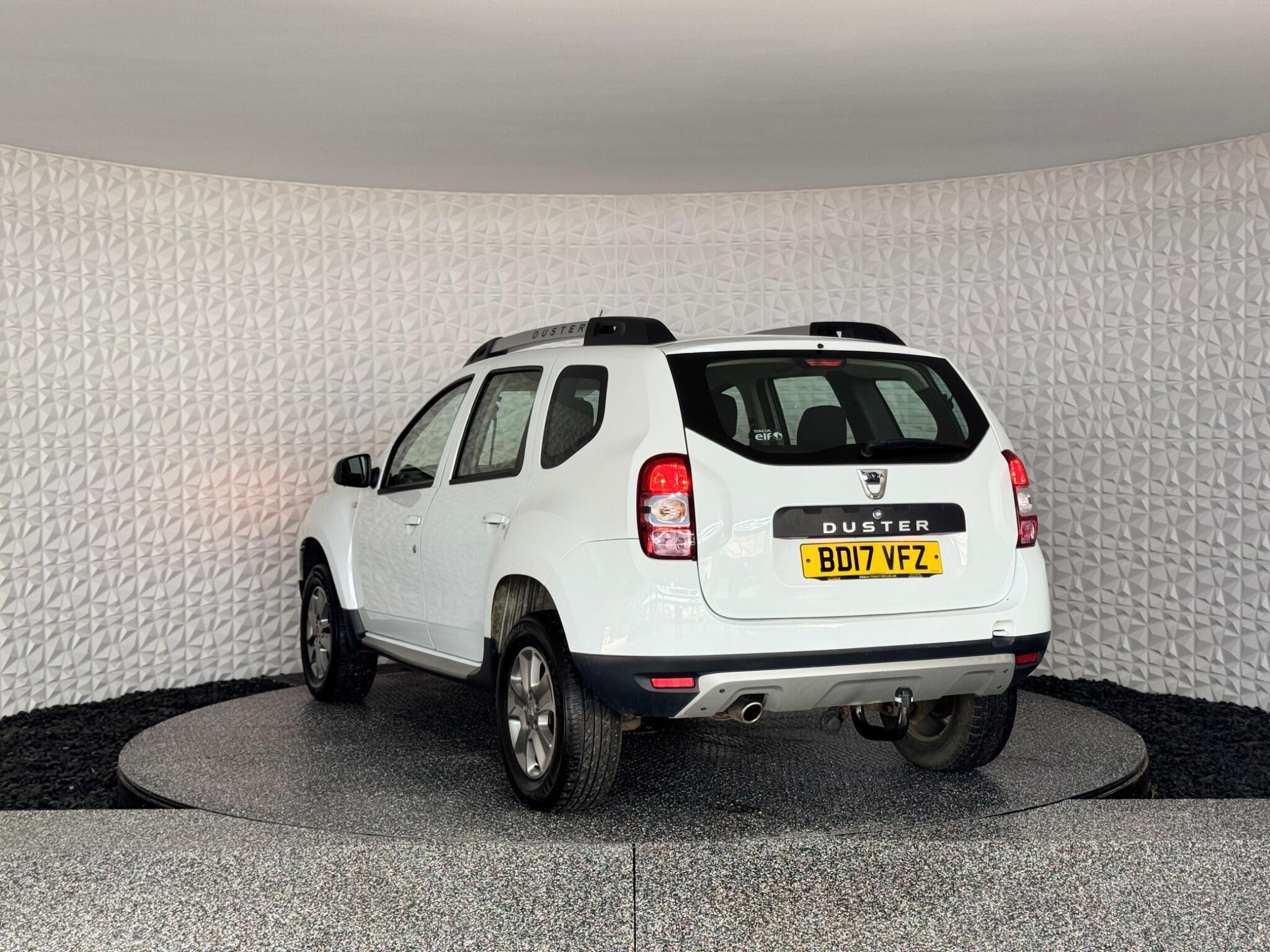 Dacia Duster view 16