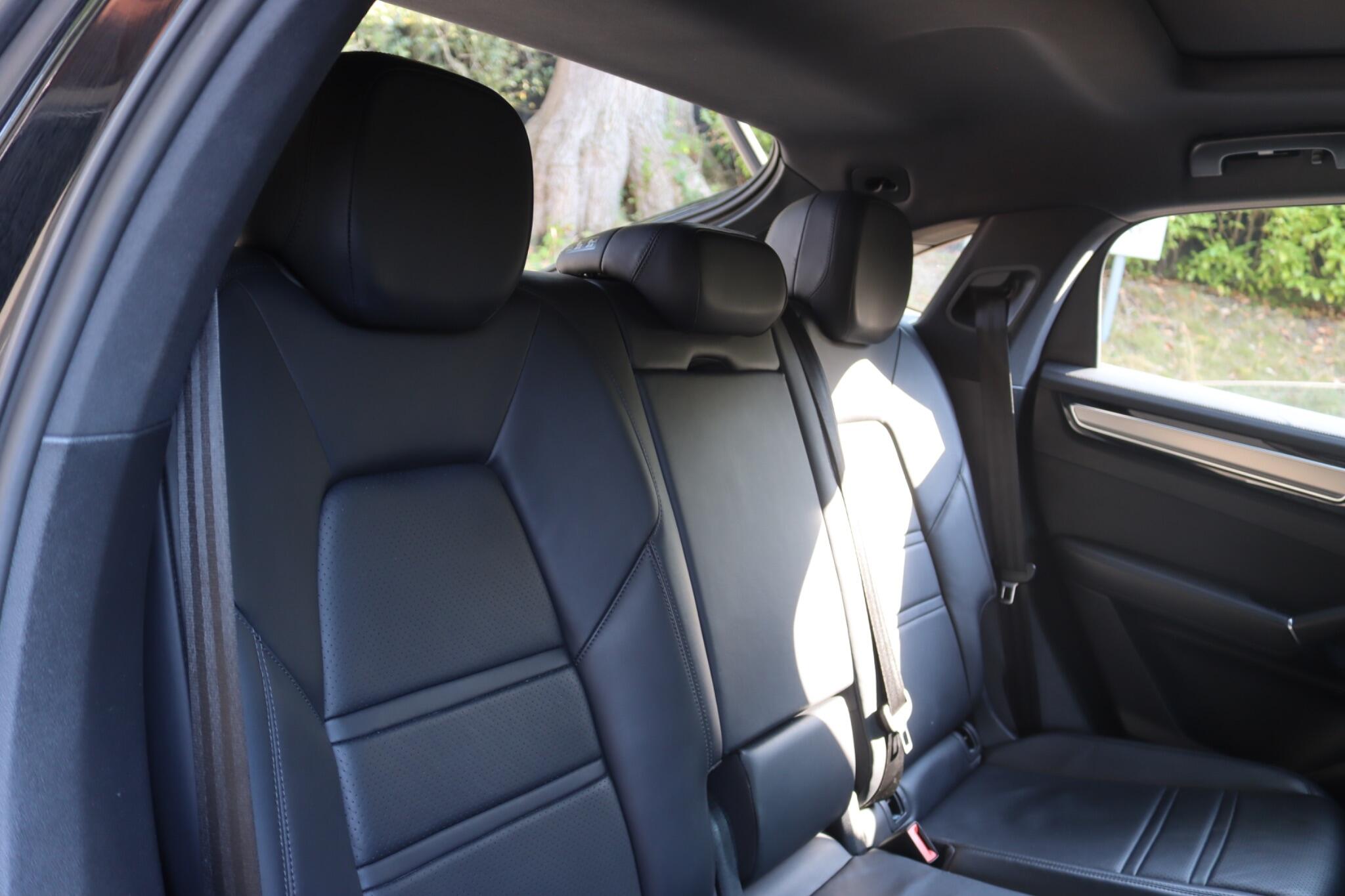 Porsche Cayenne view 34