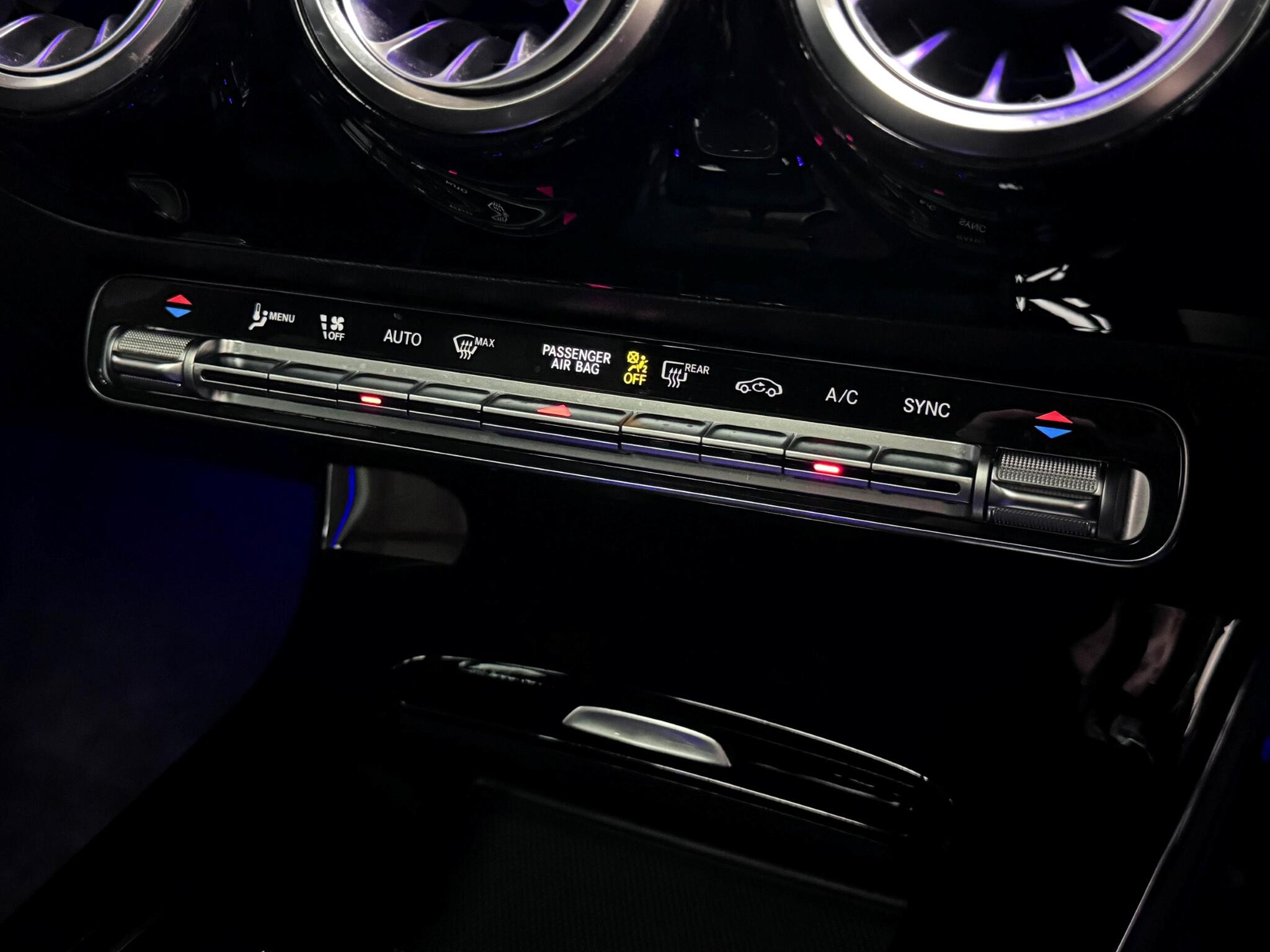 Mercedes-Benz Cla view 35