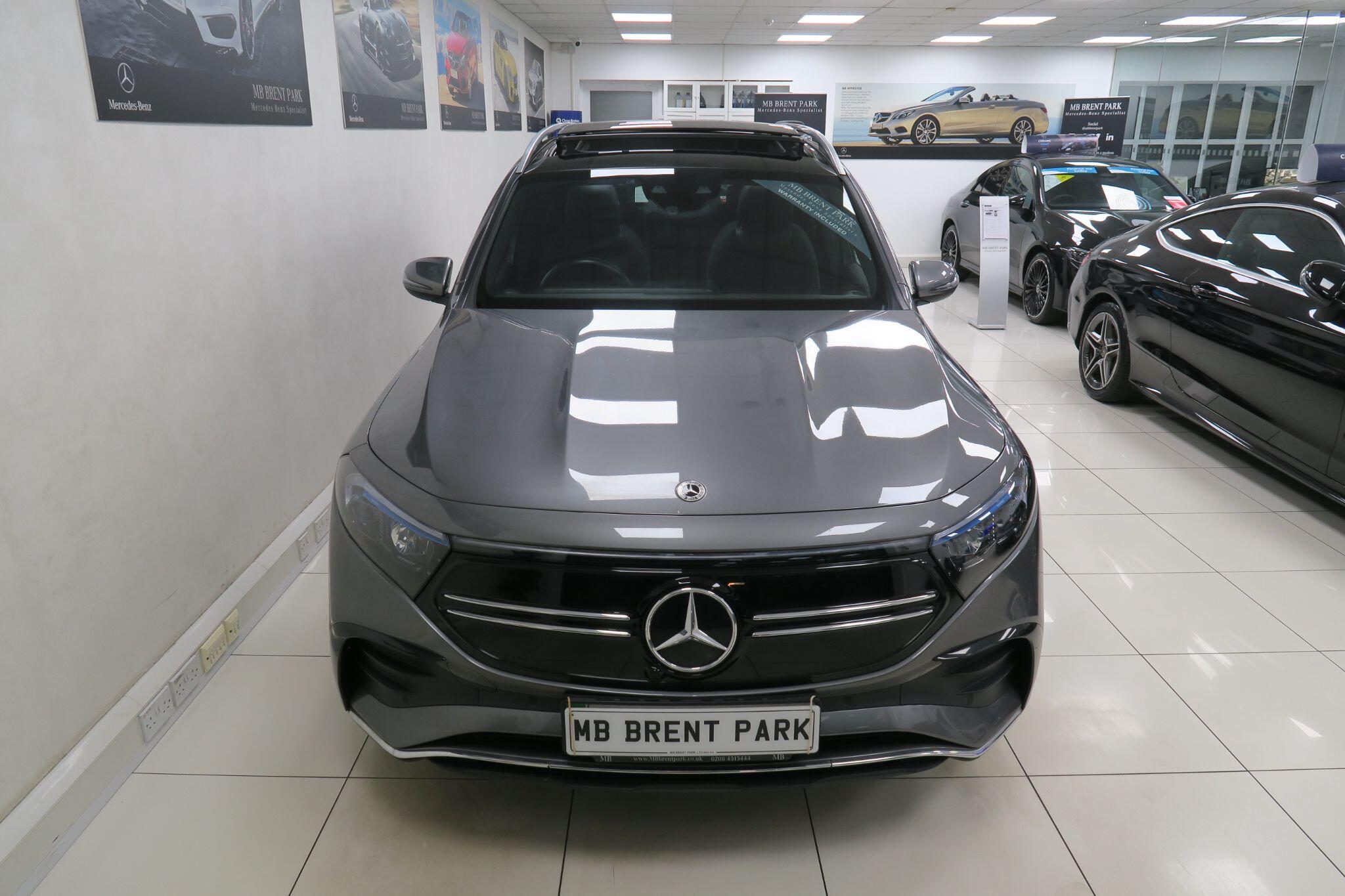 Mercedes-Benz EQB view 2