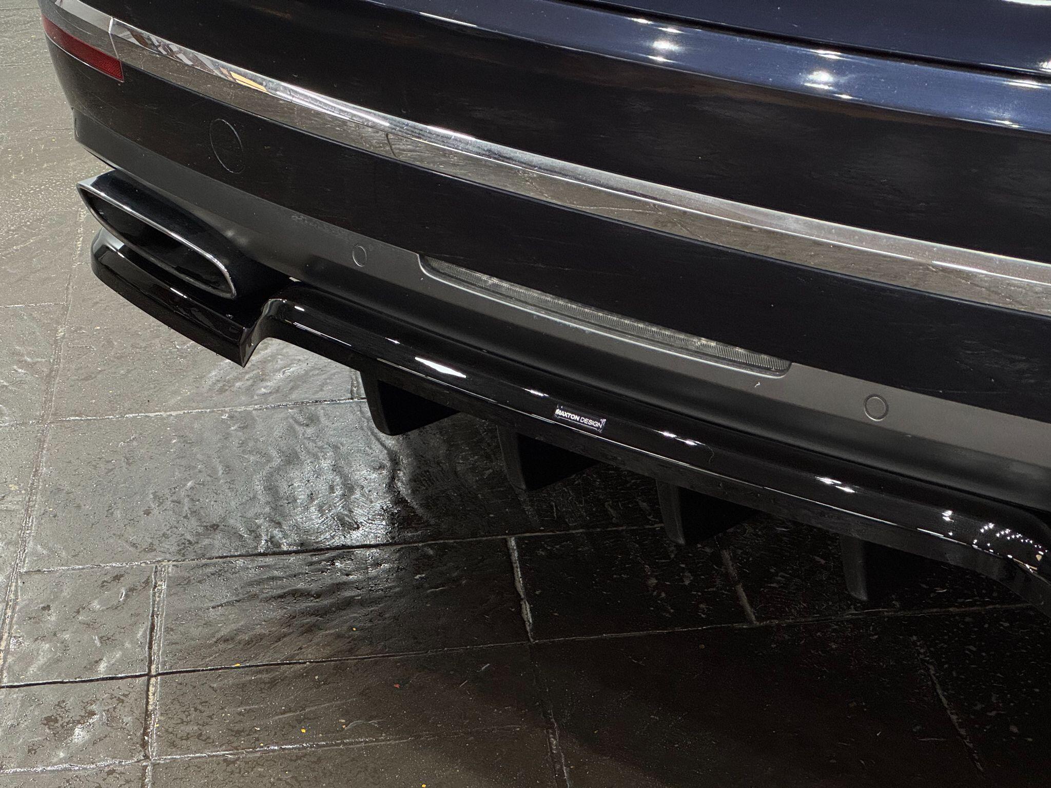 Bentley Bentayga view 22