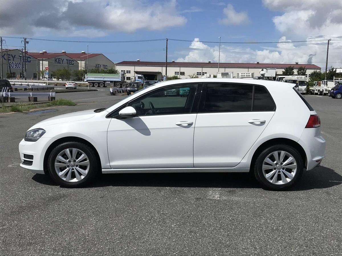 Volkswagen Golf view 5