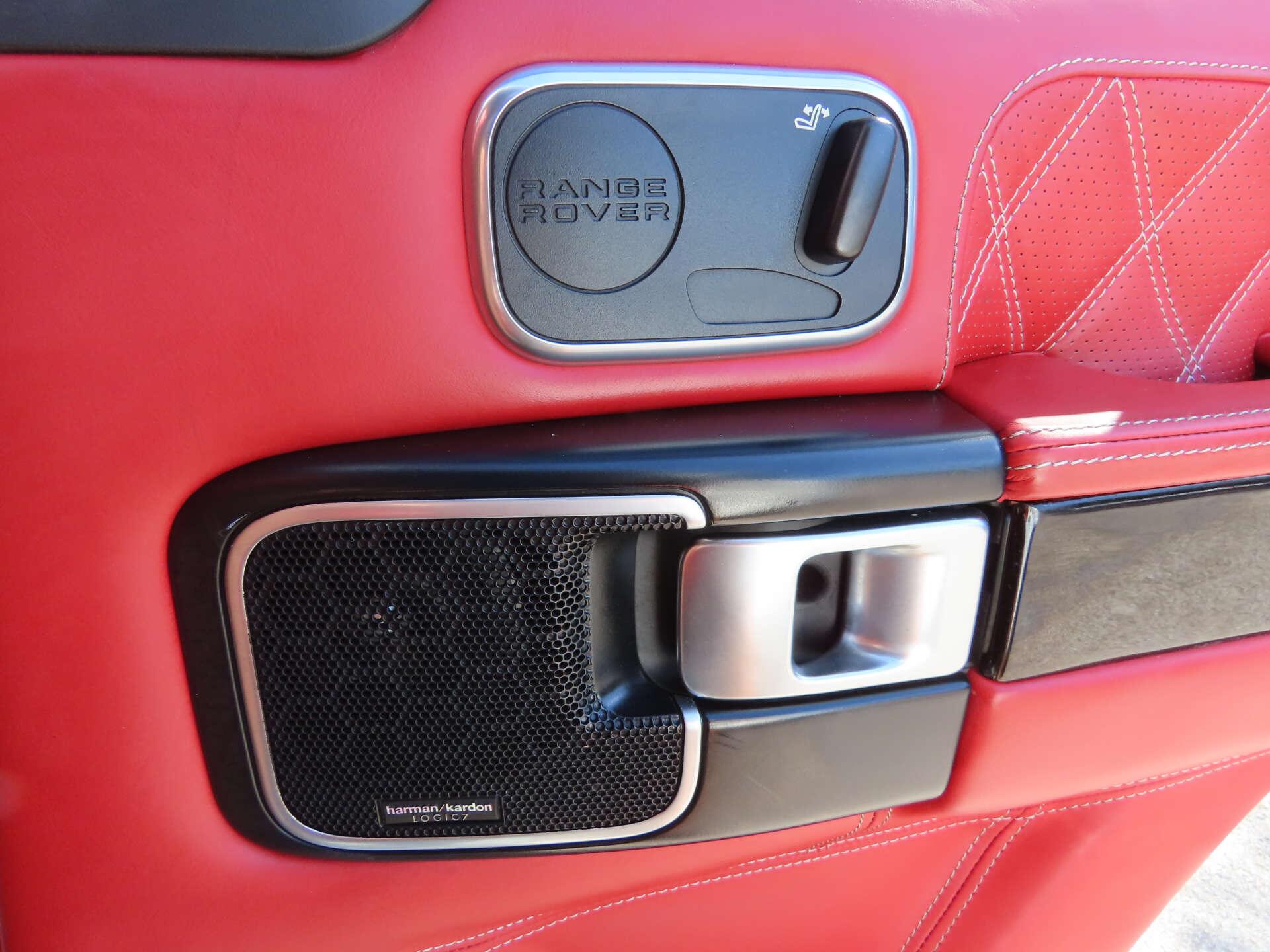 Land Rover Range Rover view 23