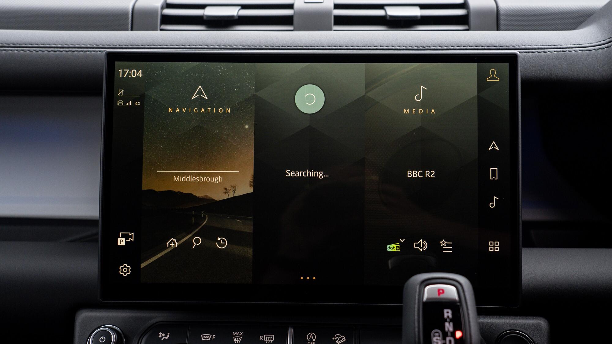 Land Rover Defender view 25