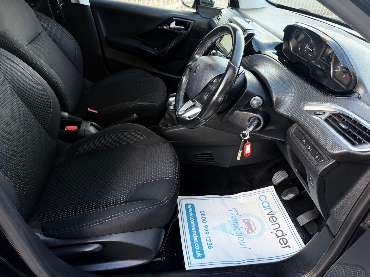 Peugeot 208 view 16