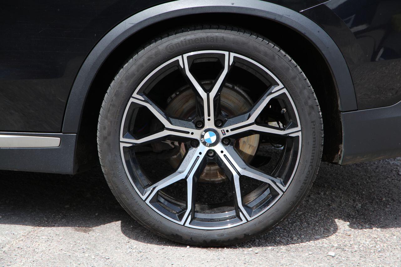 BMW X5 view 24