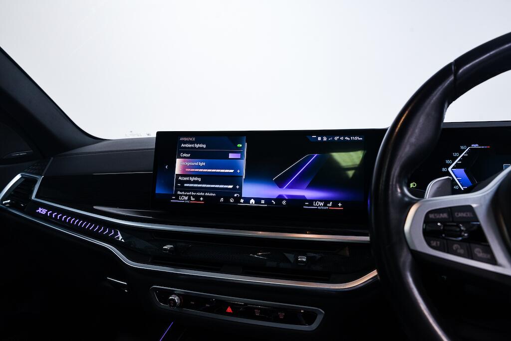 BMW X5 view 21