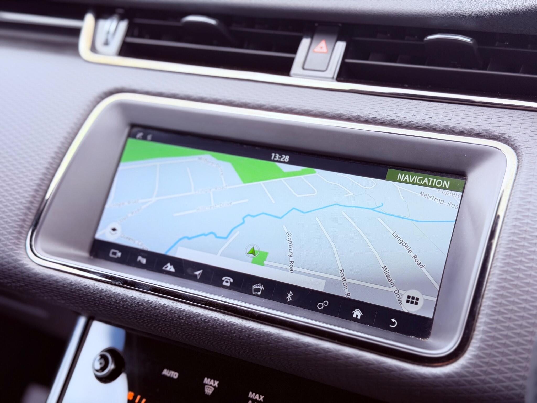 Land Rover Range Rover Evoque view 30