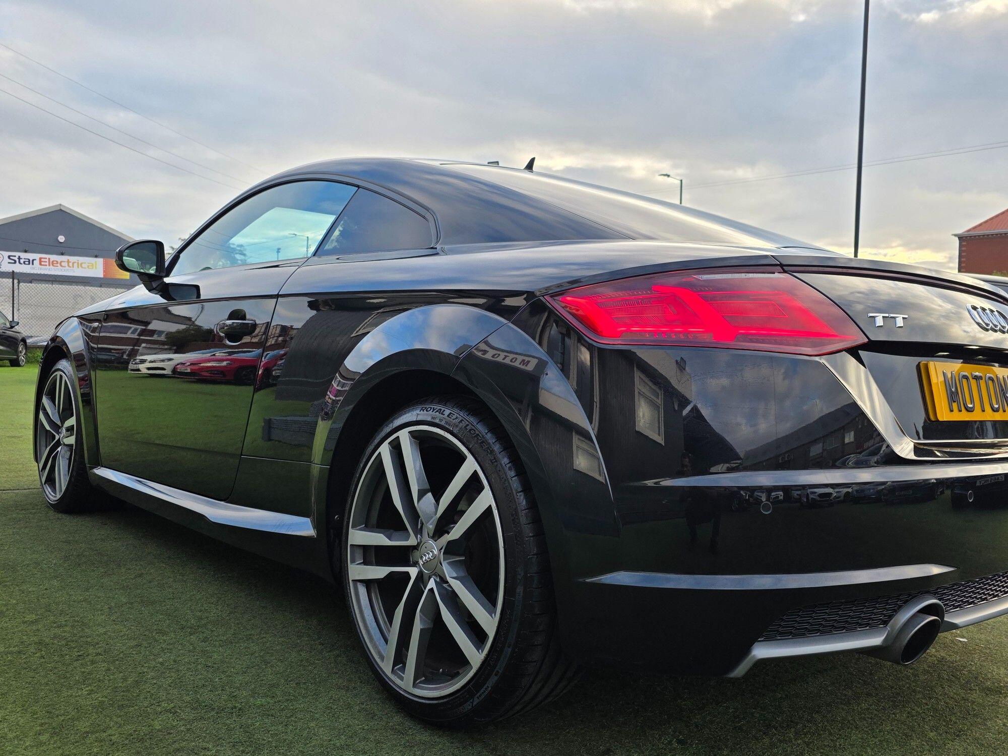 Audi TT view 27
