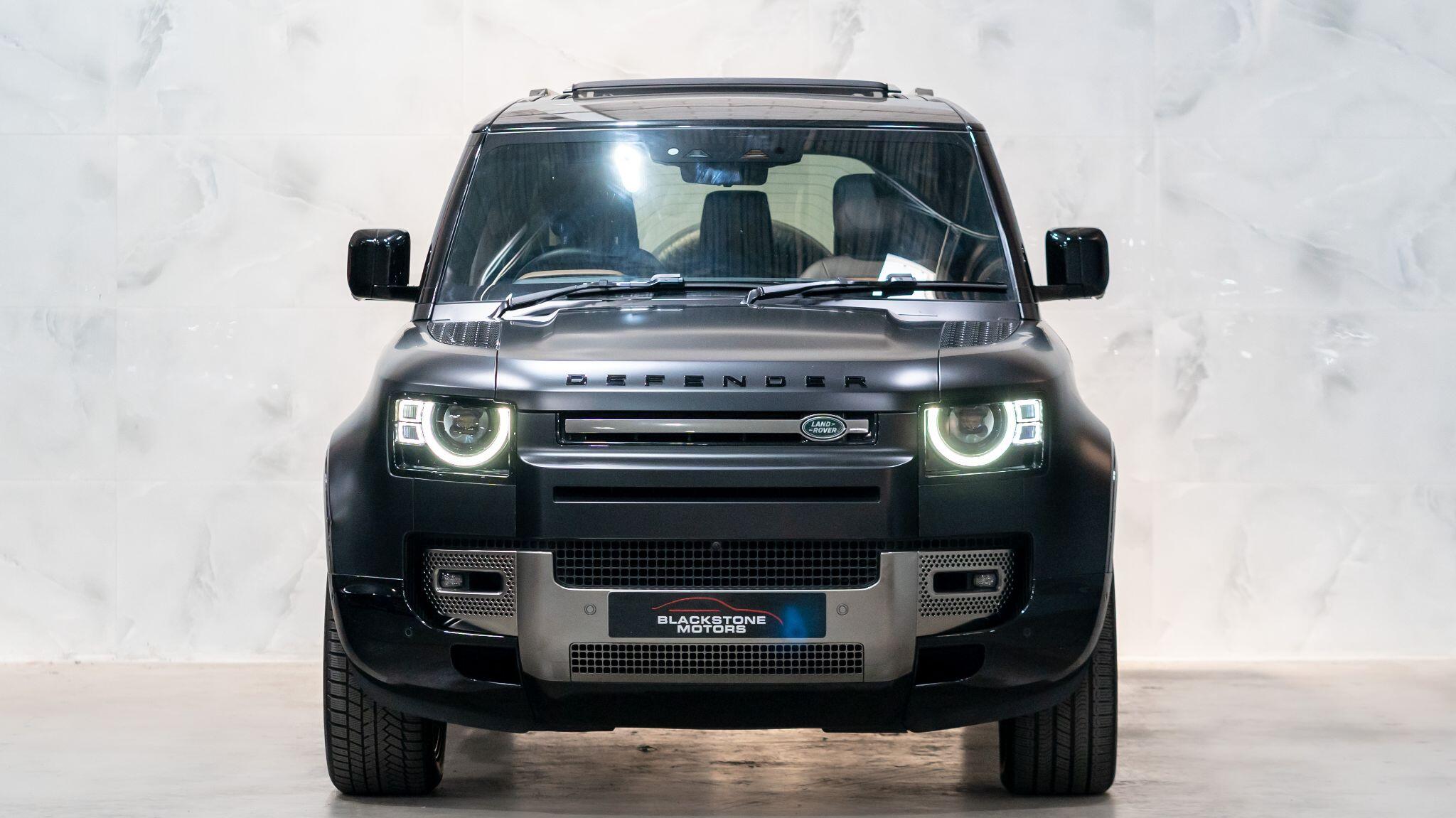 Land Rover Defender view 3