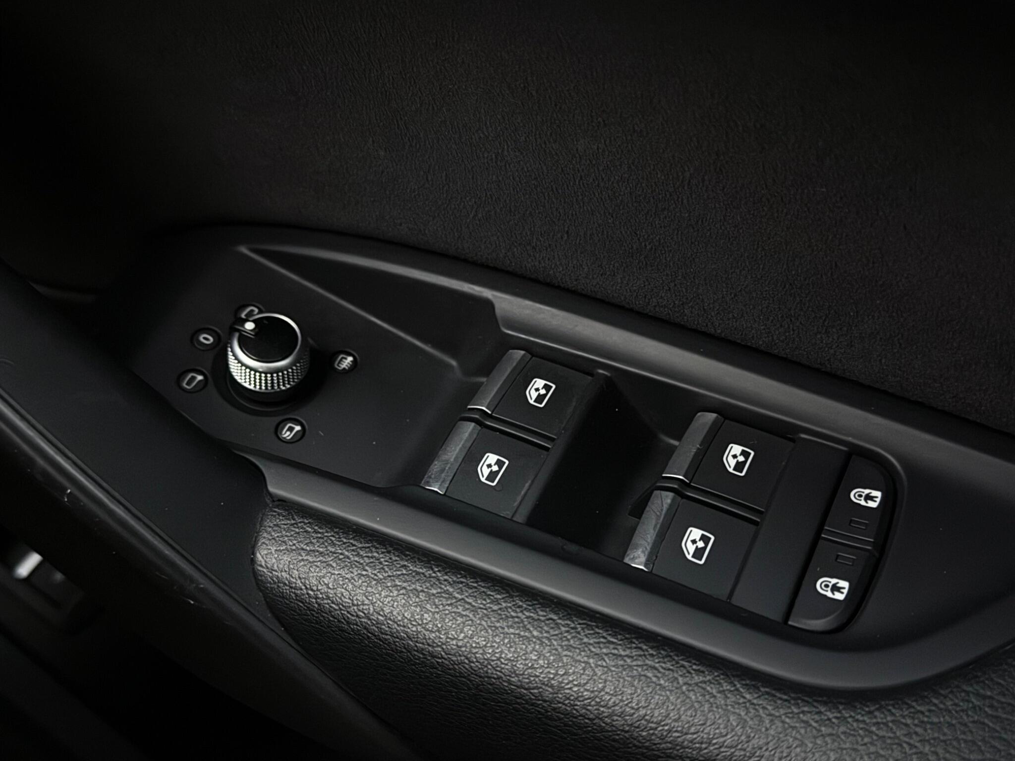 Audi Q5 view 17