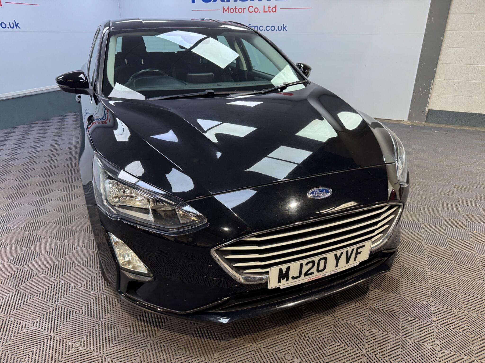 Ford Focus view 14