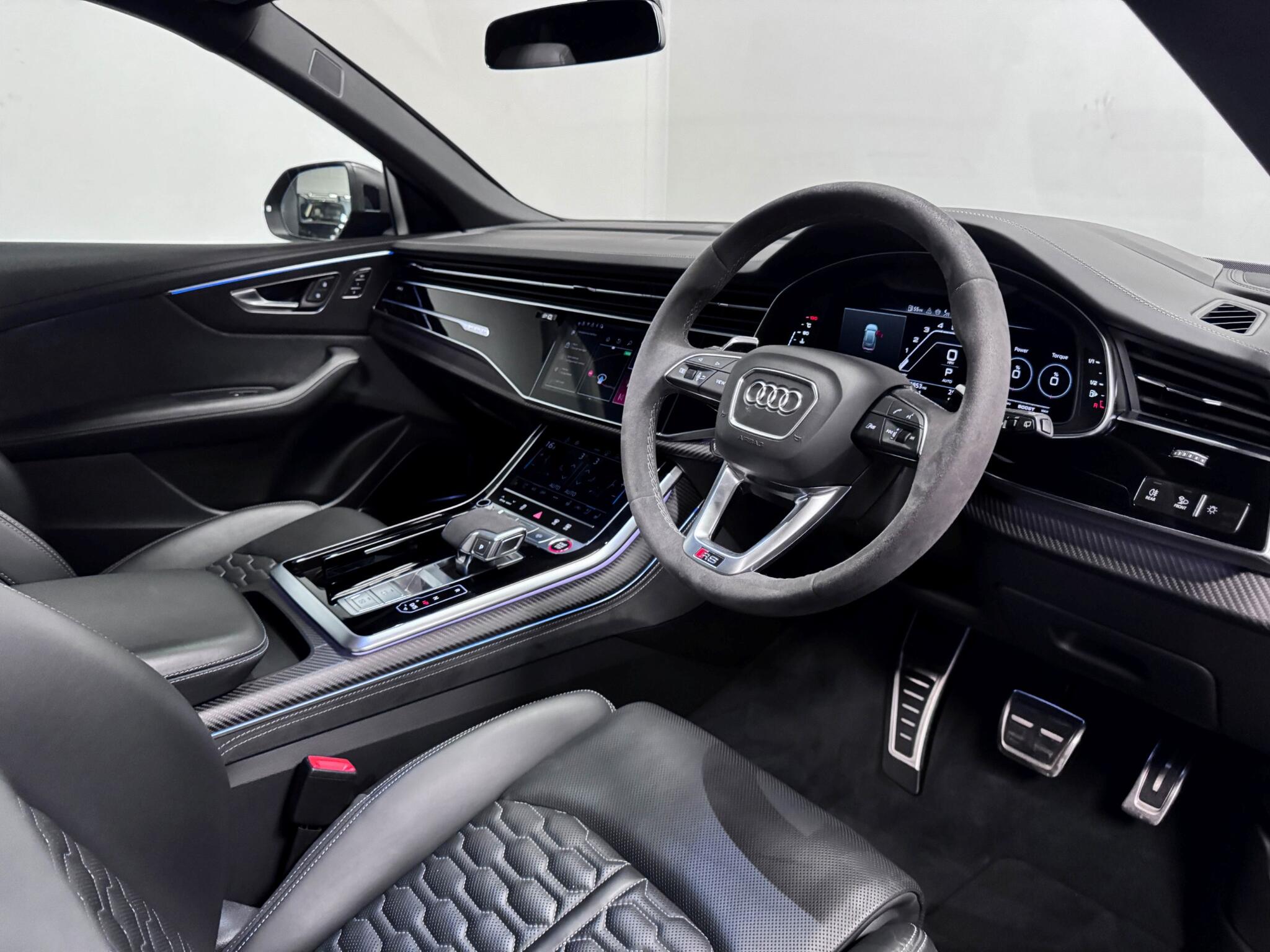 Audi RSQ8 view 48