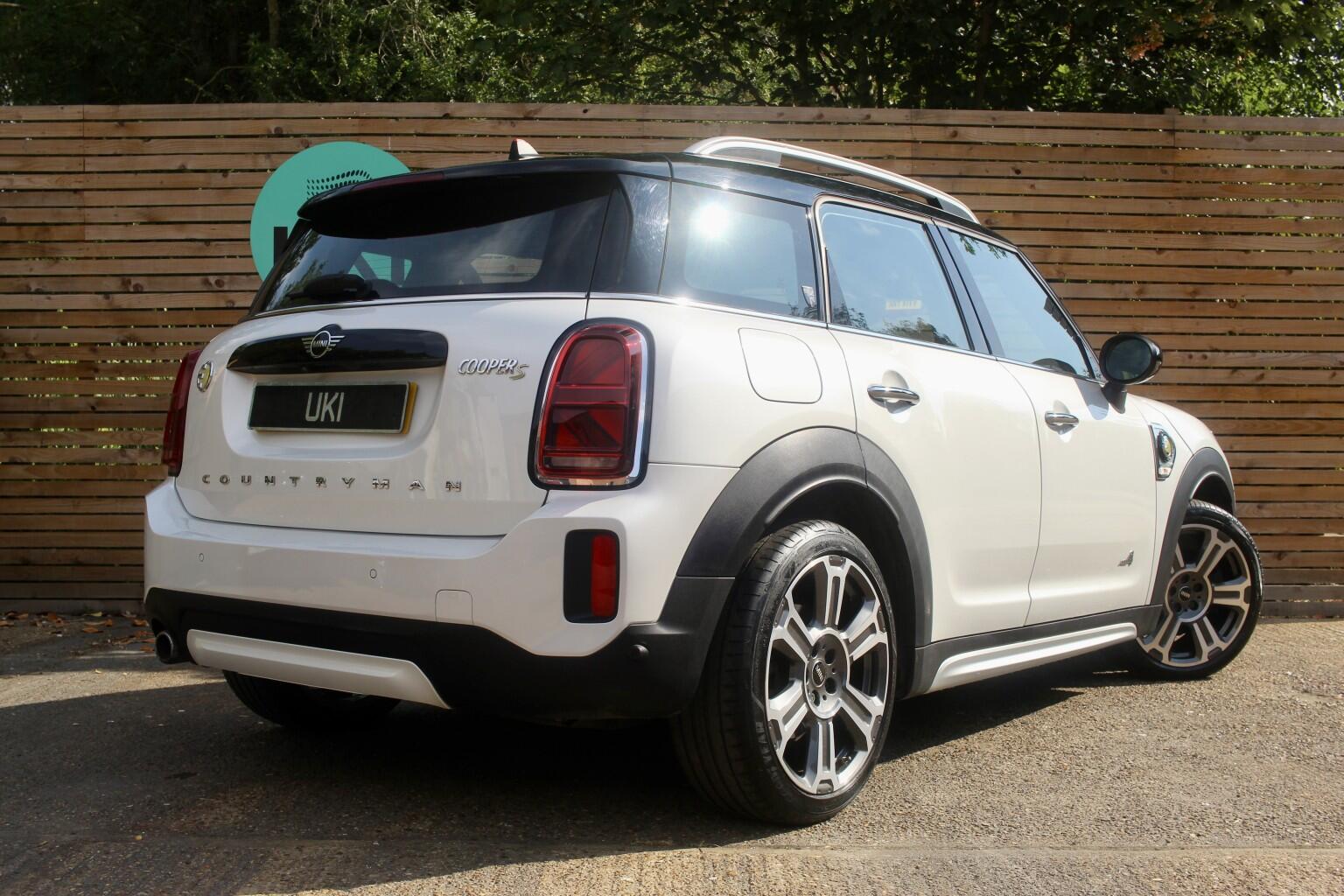Mini Countryman view 2