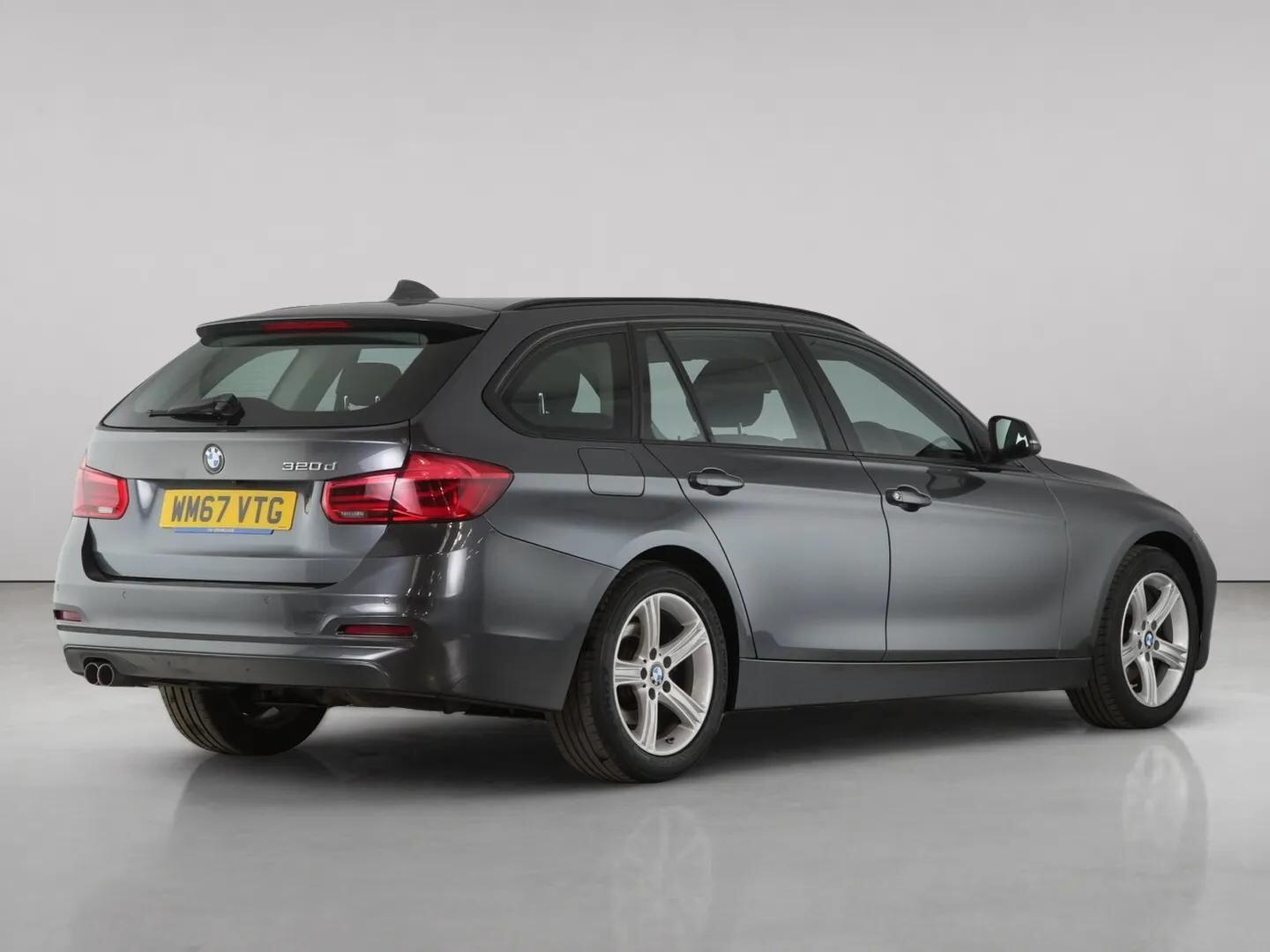BMW 3 Series view 8