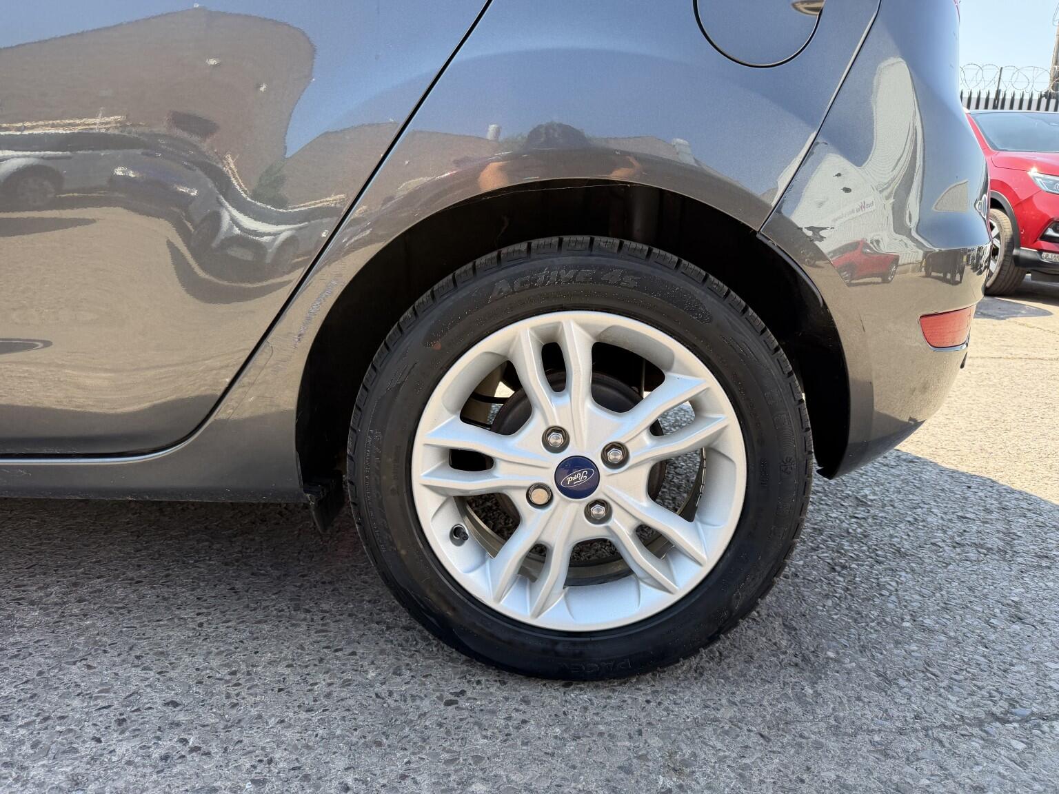 Ford Fiesta view 46