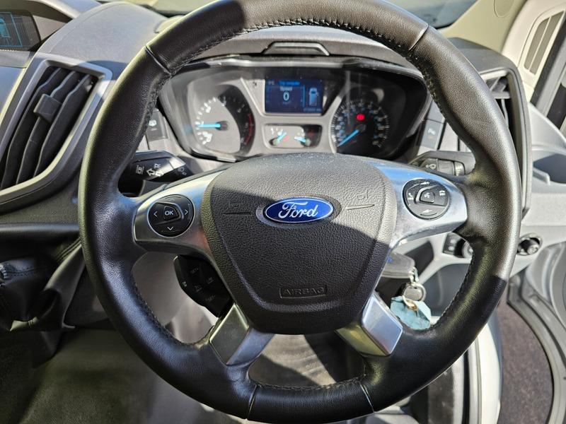 2018 Ford Transit 2.2 TDCi 460 HDT Trend Minibus 5dr Diesel Manual L4 H3 (18 seats) (196 g/km, 123 bhp) • 16,832 miles image 10