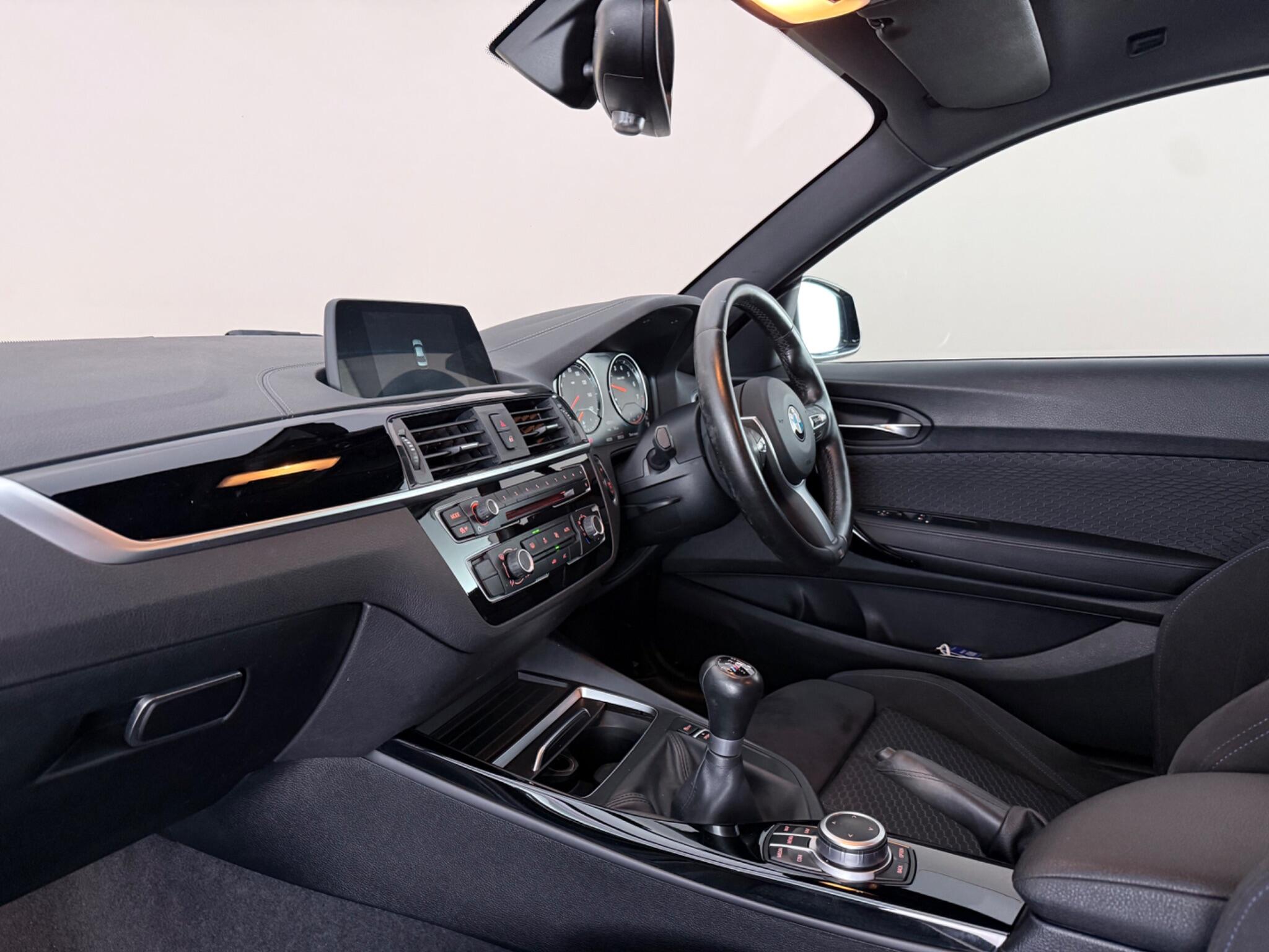 BMW 2 Series view 4