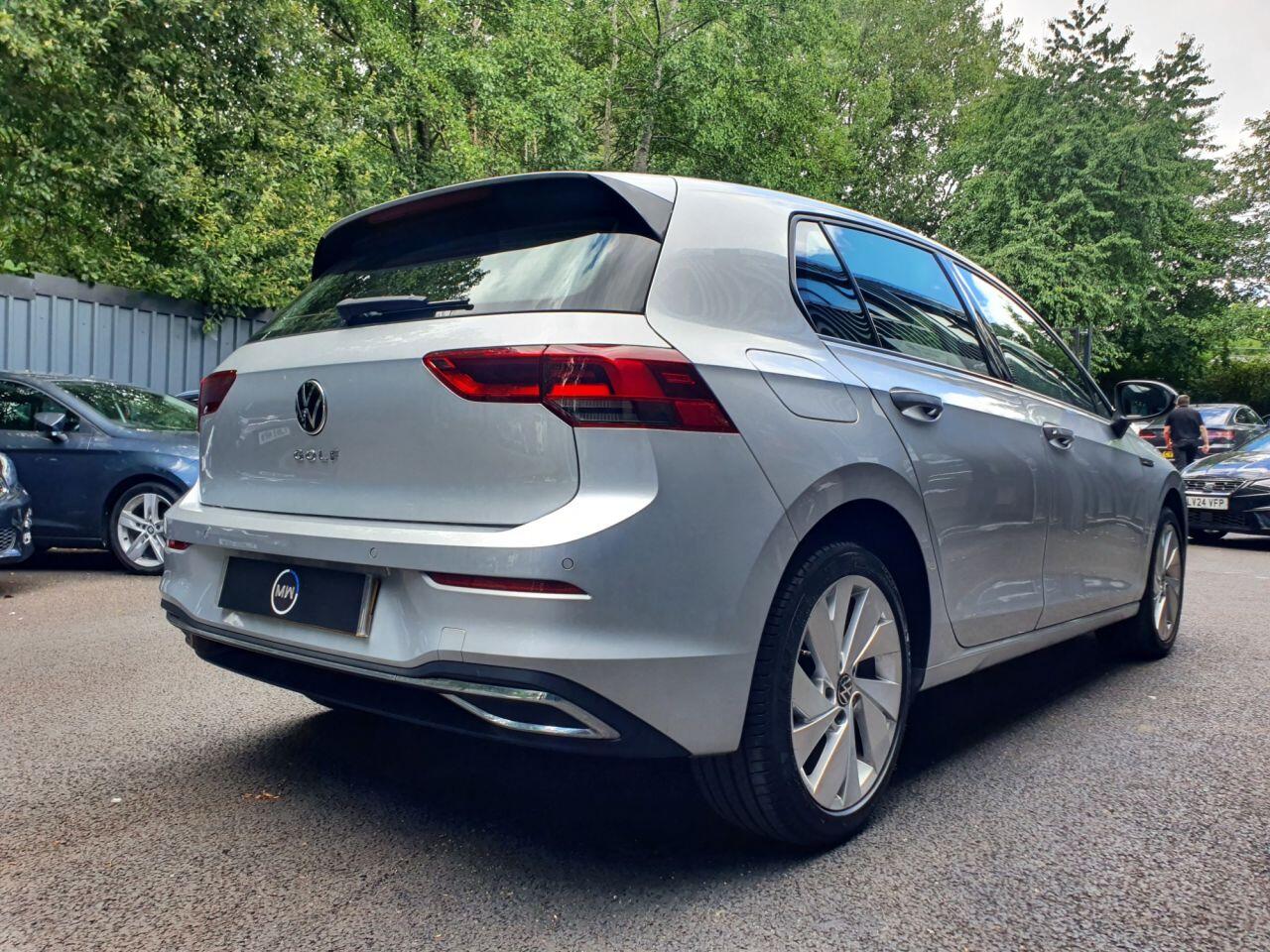 Volkswagen Golf view 6