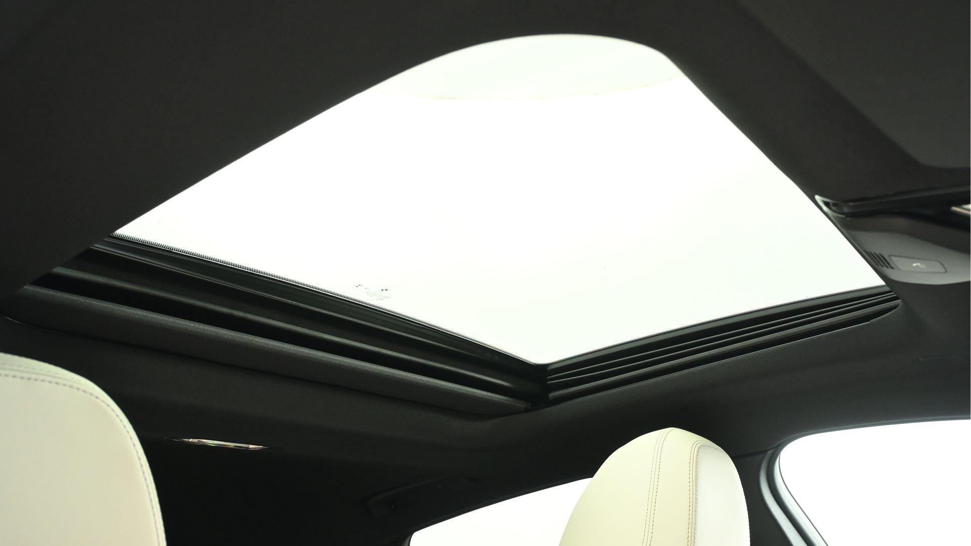BMW i4 view 31