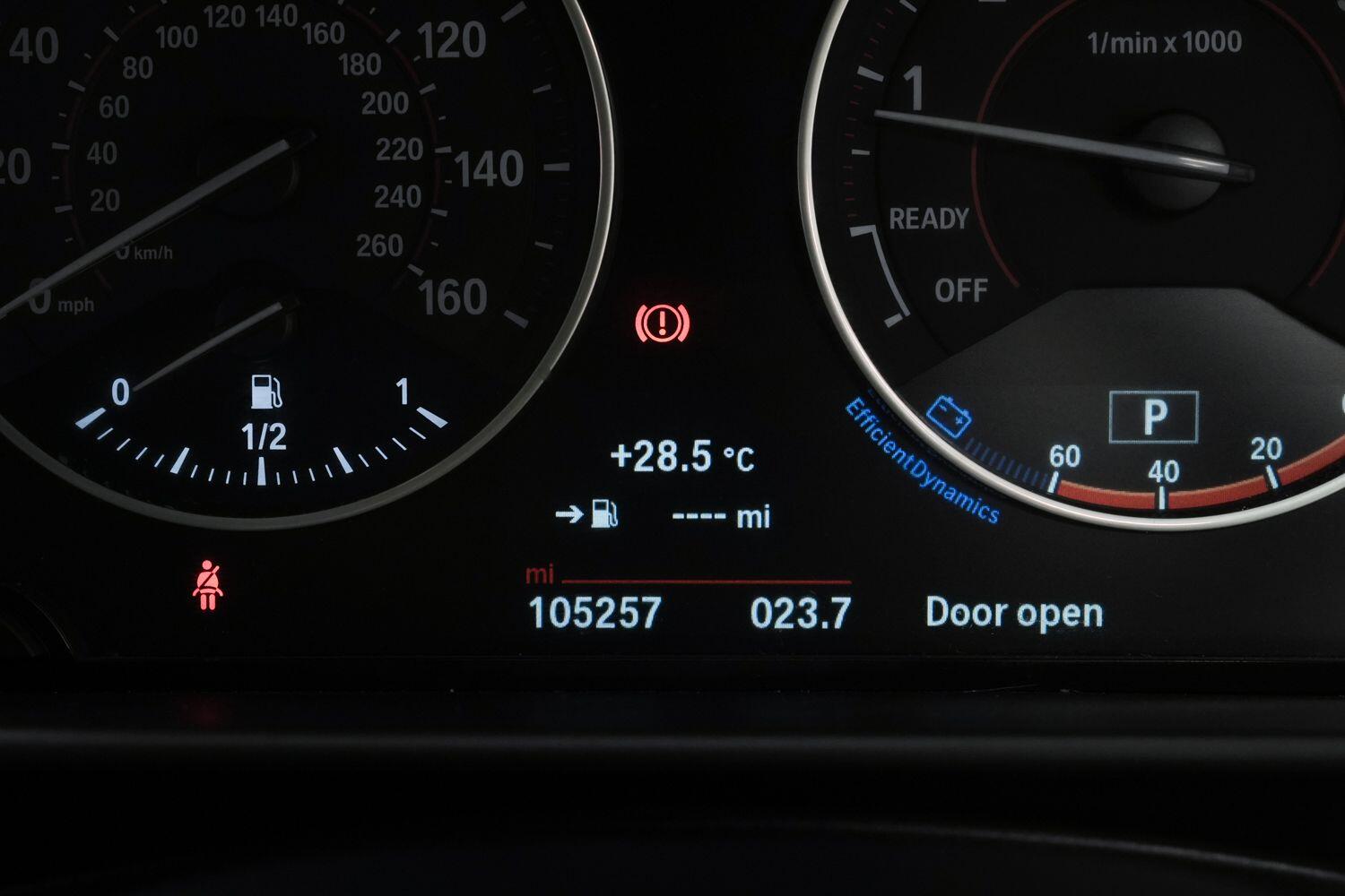 BMW 2 Series view 26