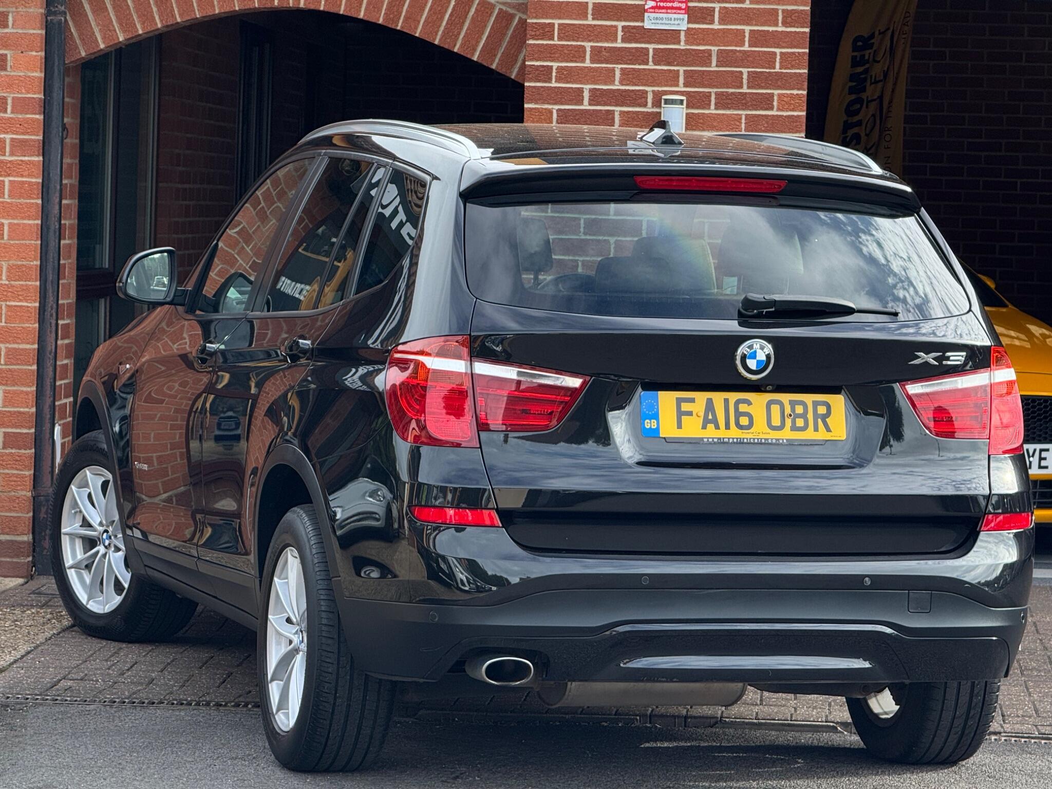 BMW X3 view 3