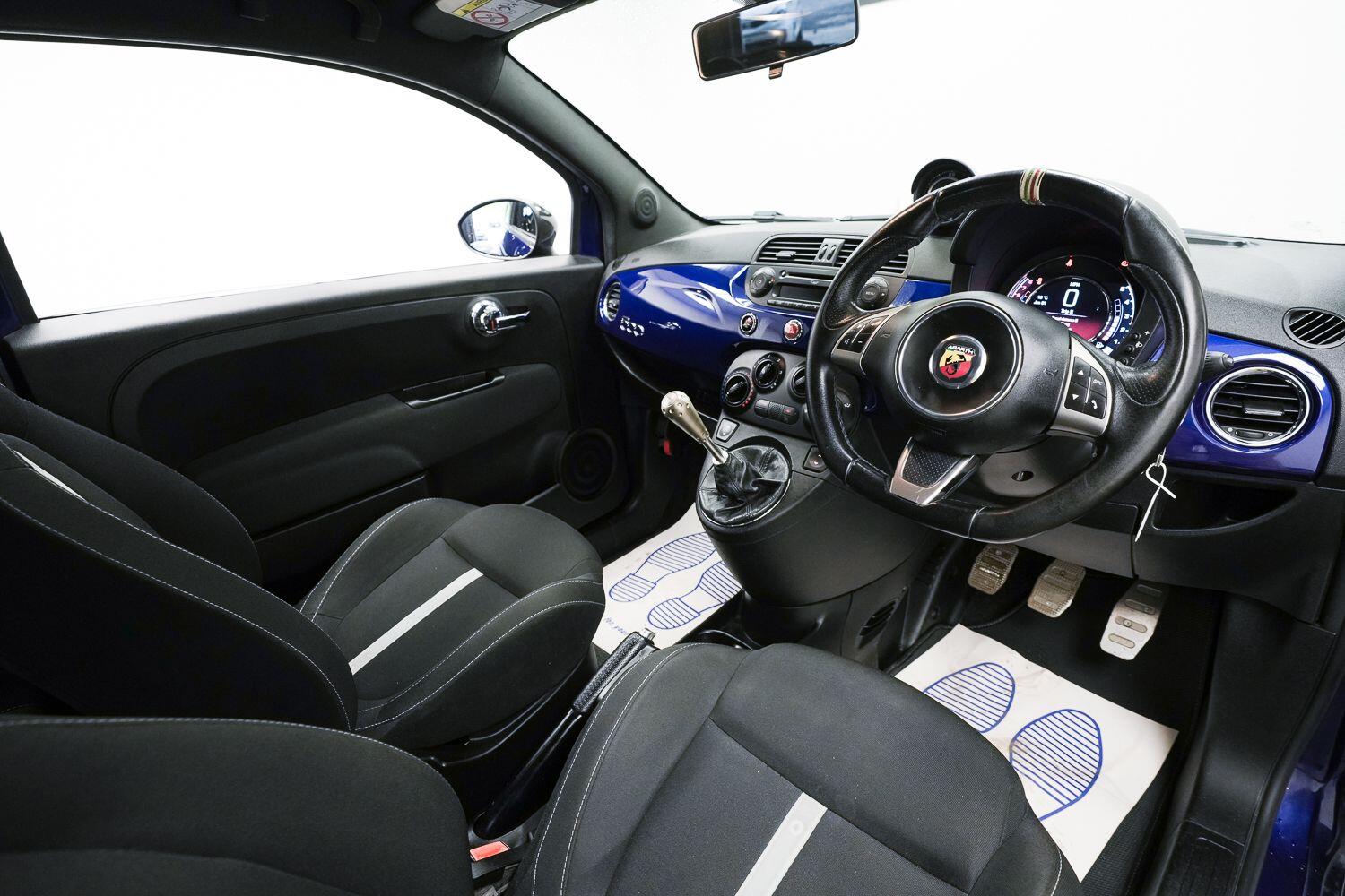 Abarth 595 view 9