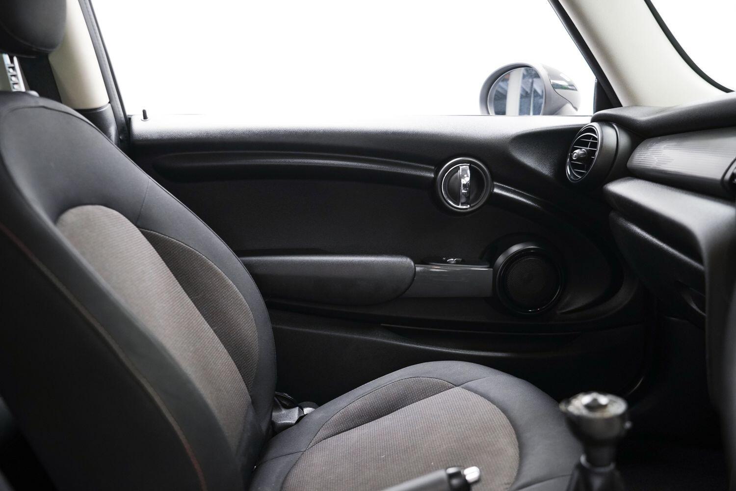 Mini Cooper view 18