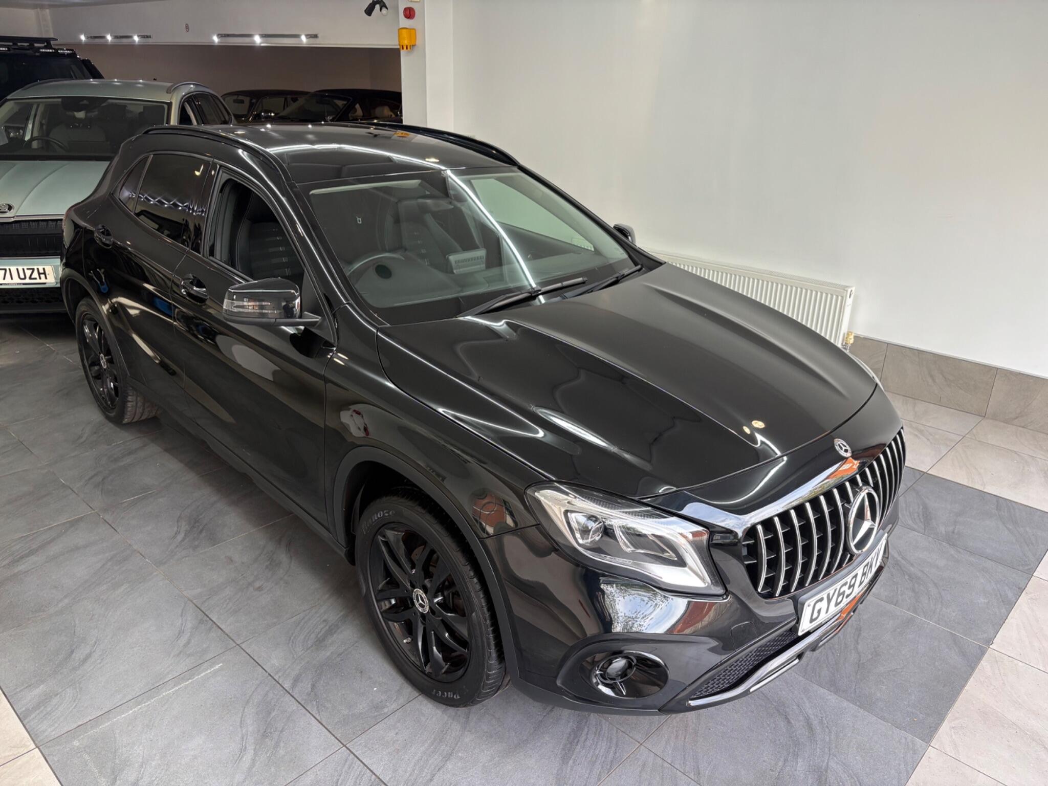 Mercedes-Benz Gla view 5