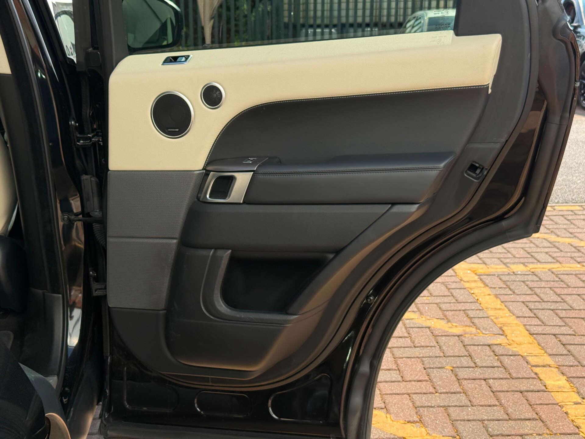 Land Rover Range Rover Sport view 26
