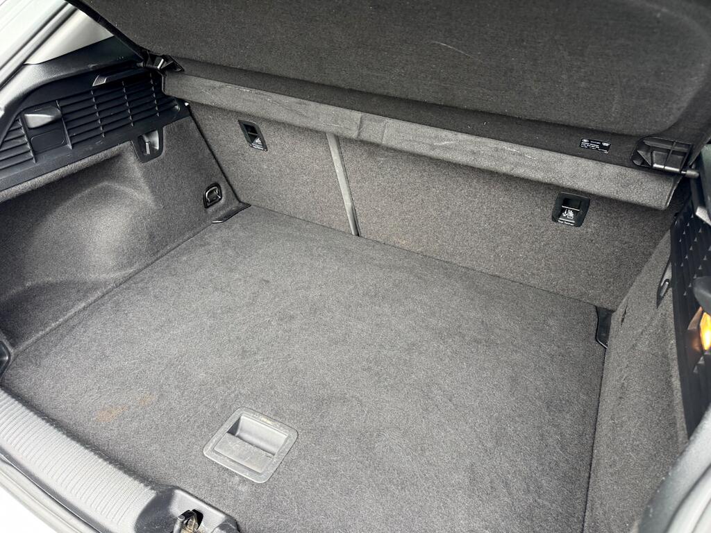 Audi Q2 view 37