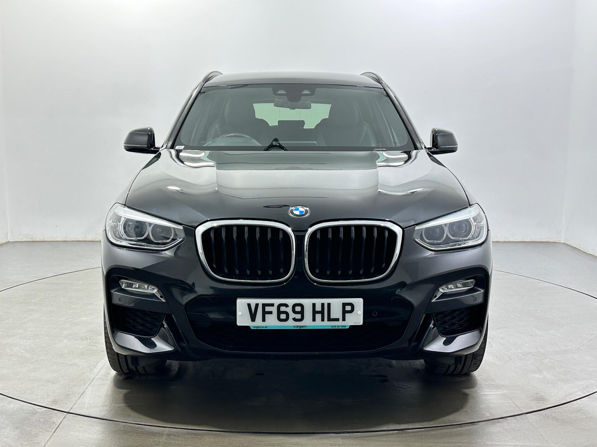 BMW X3 view 3