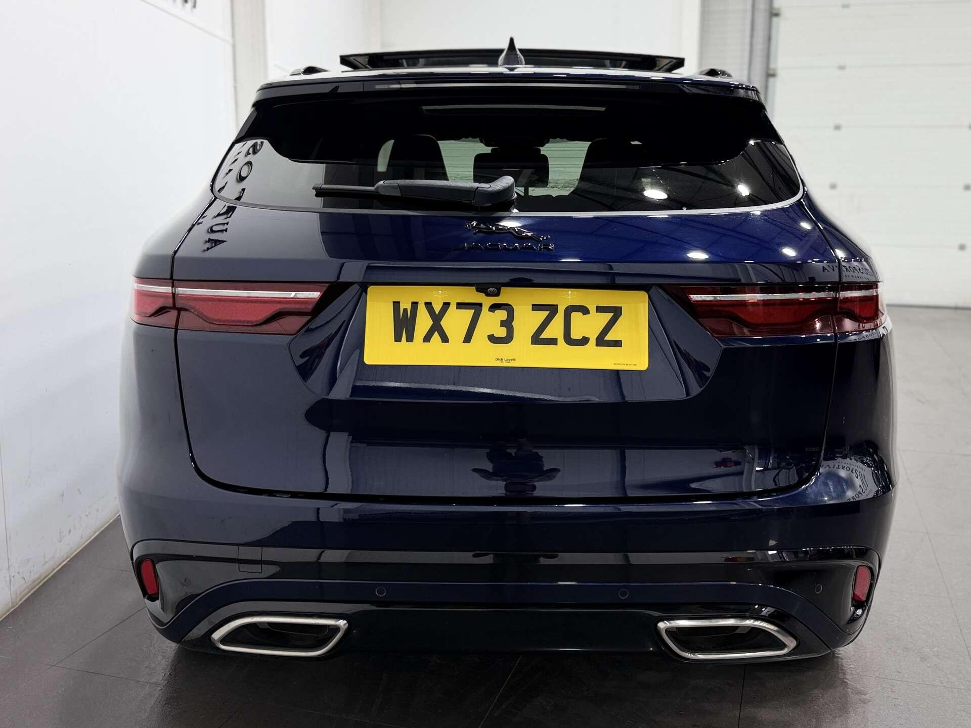 Jaguar F-Pace view 7