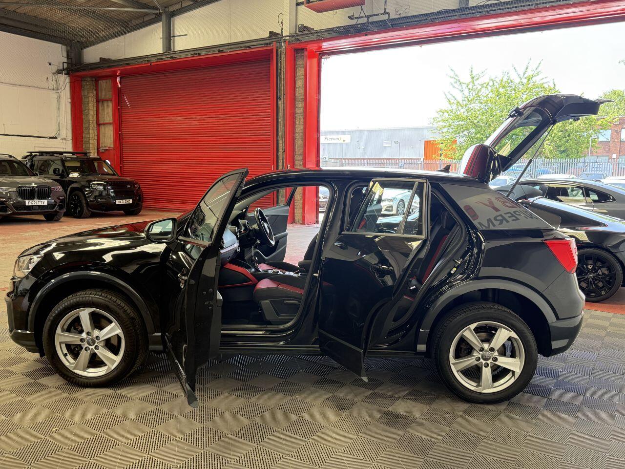Audi Q2 view 12