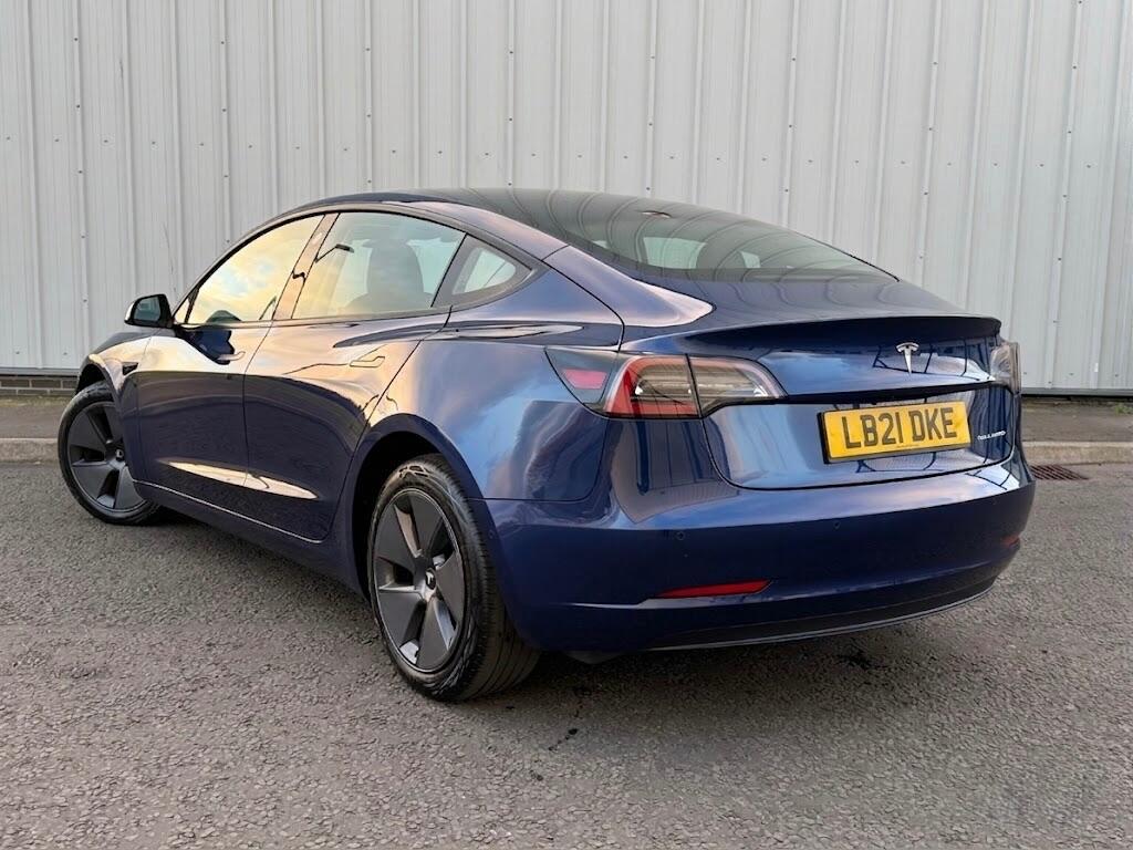Tesla Model 3 view 3